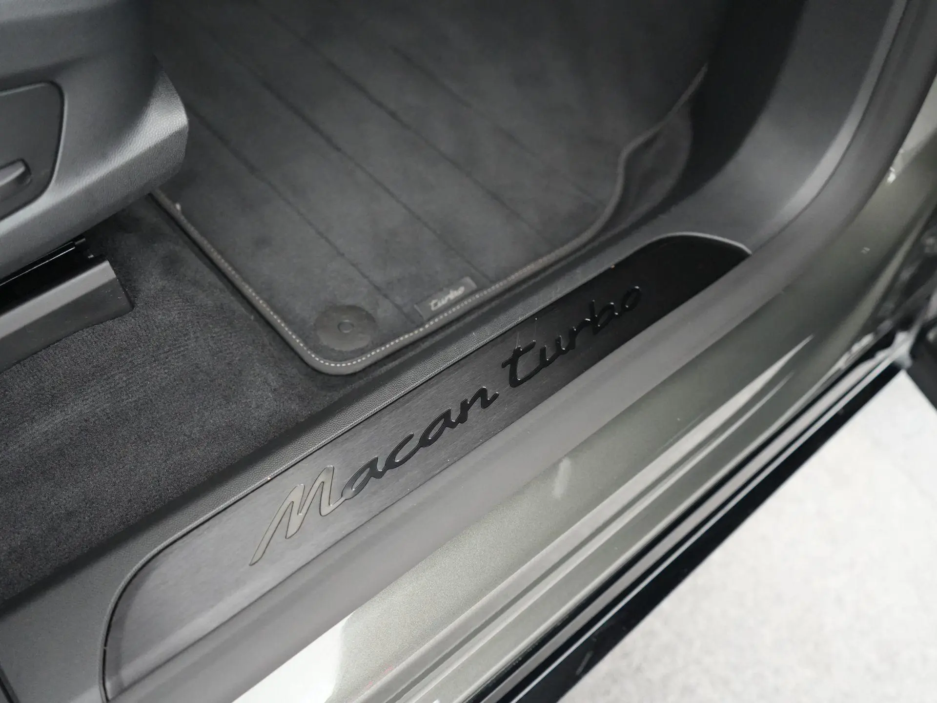 Macan Turbo 100 kWh
