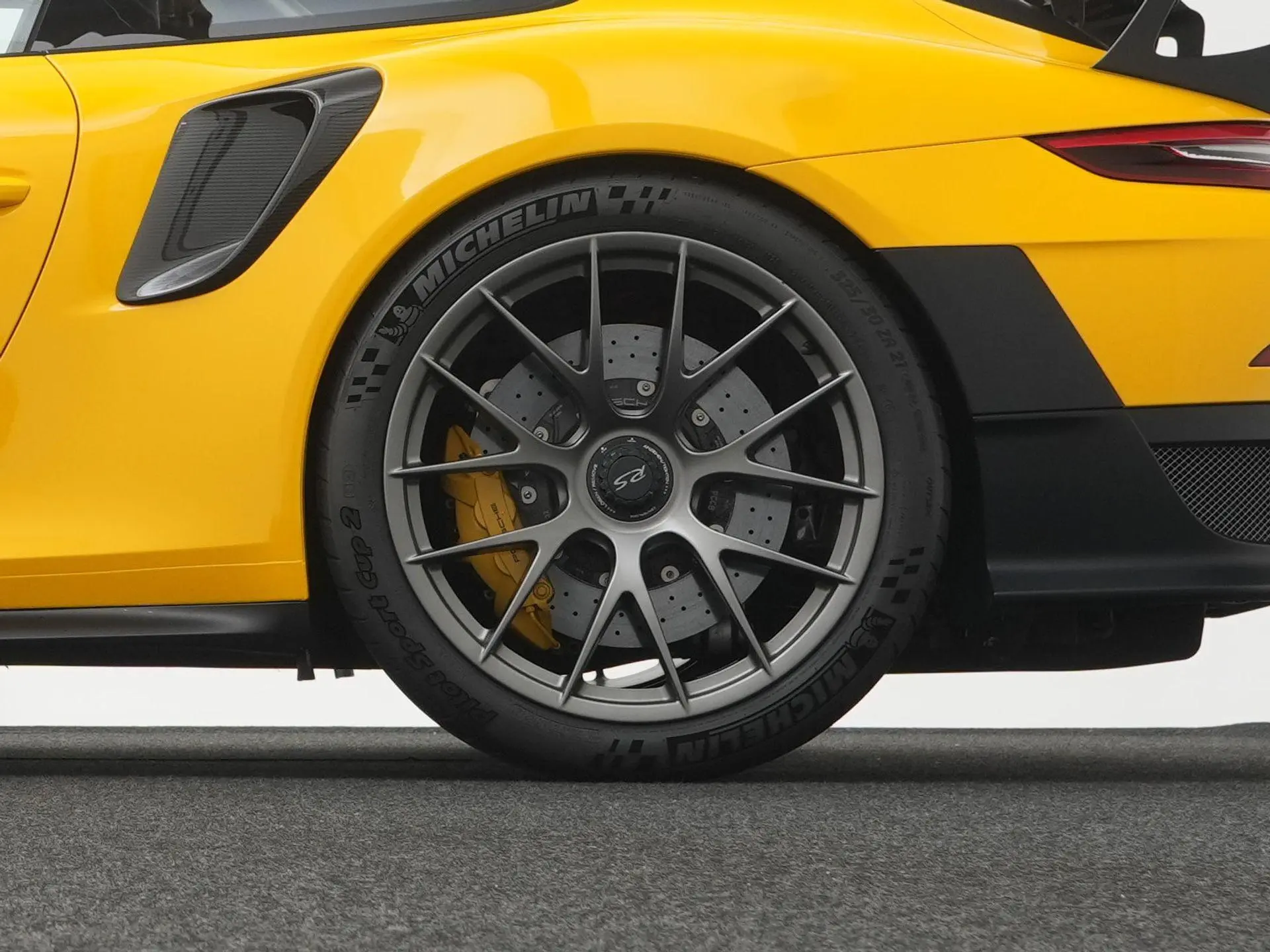 911 GT2 RS