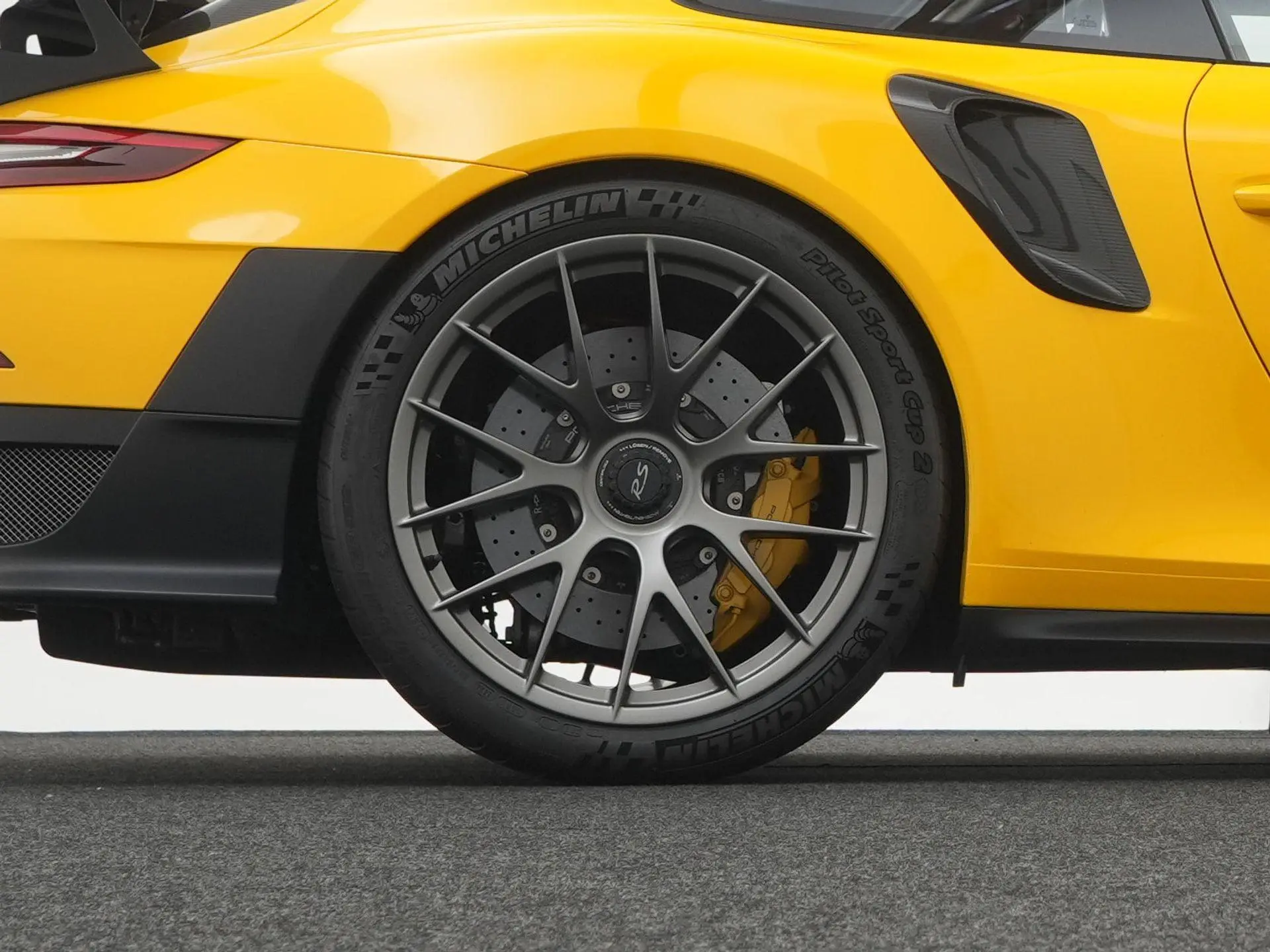 911 GT2 RS