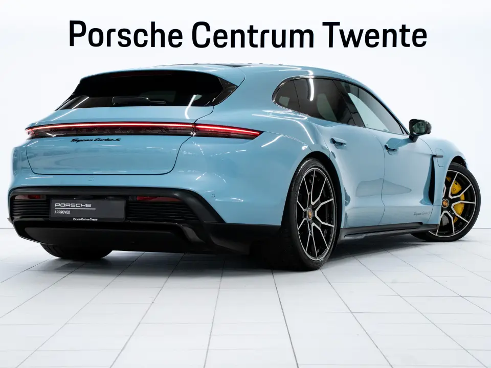 Taycan turbo s Sport Turismo
