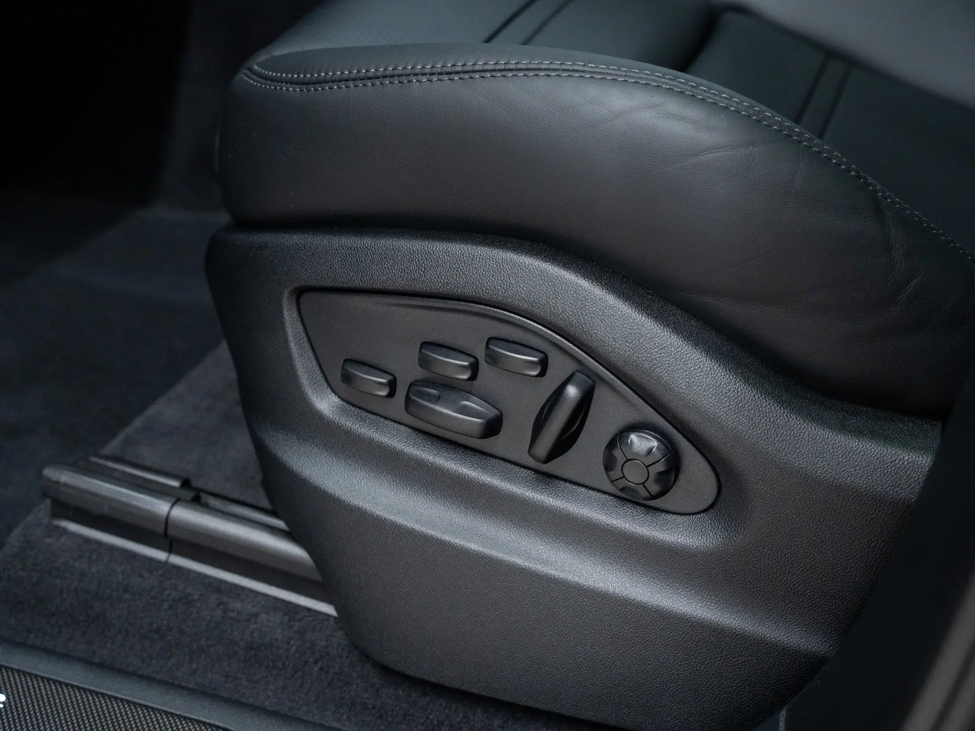 Cayenne E-Hybrid Black Edition Coupé SportDesign