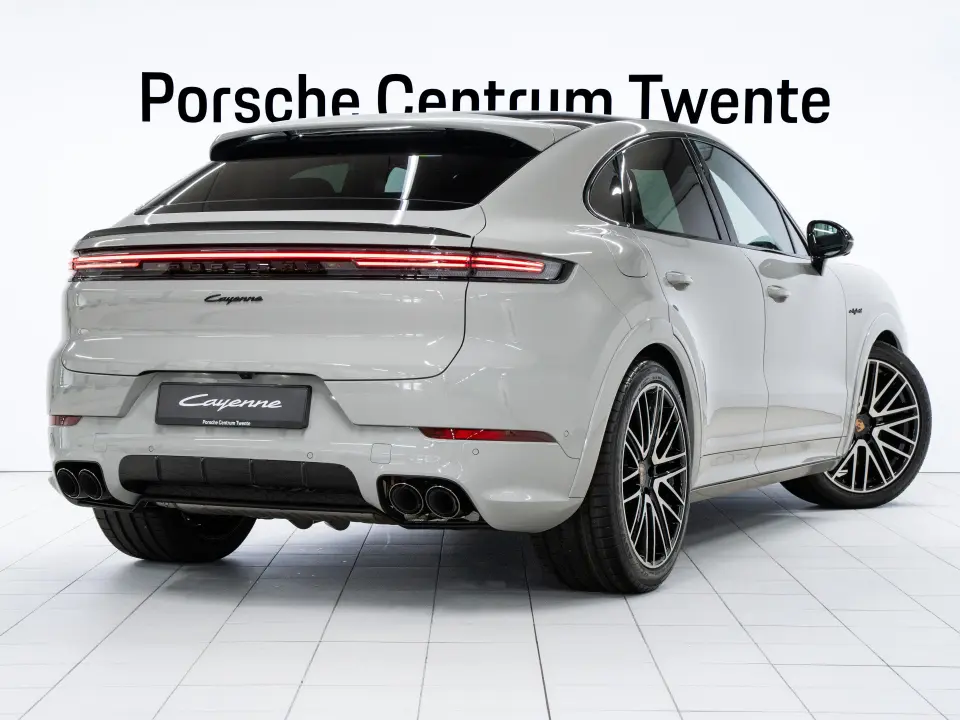 Porsche Cayenne E-Hybrid Black Edition Coupé SportDesign