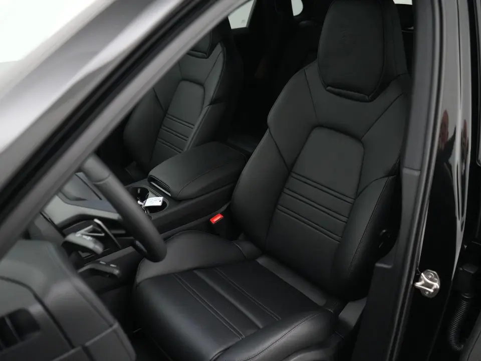 Cayenne E-Hybrid Black Edition