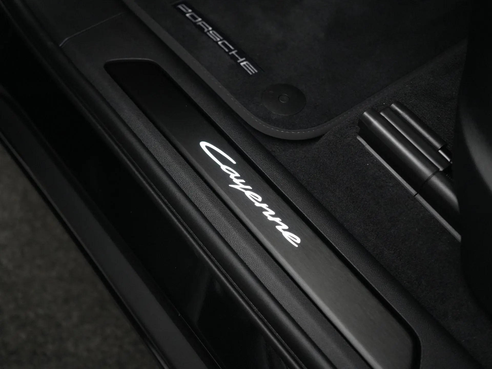 Cayenne E-Hybrid Black Edition