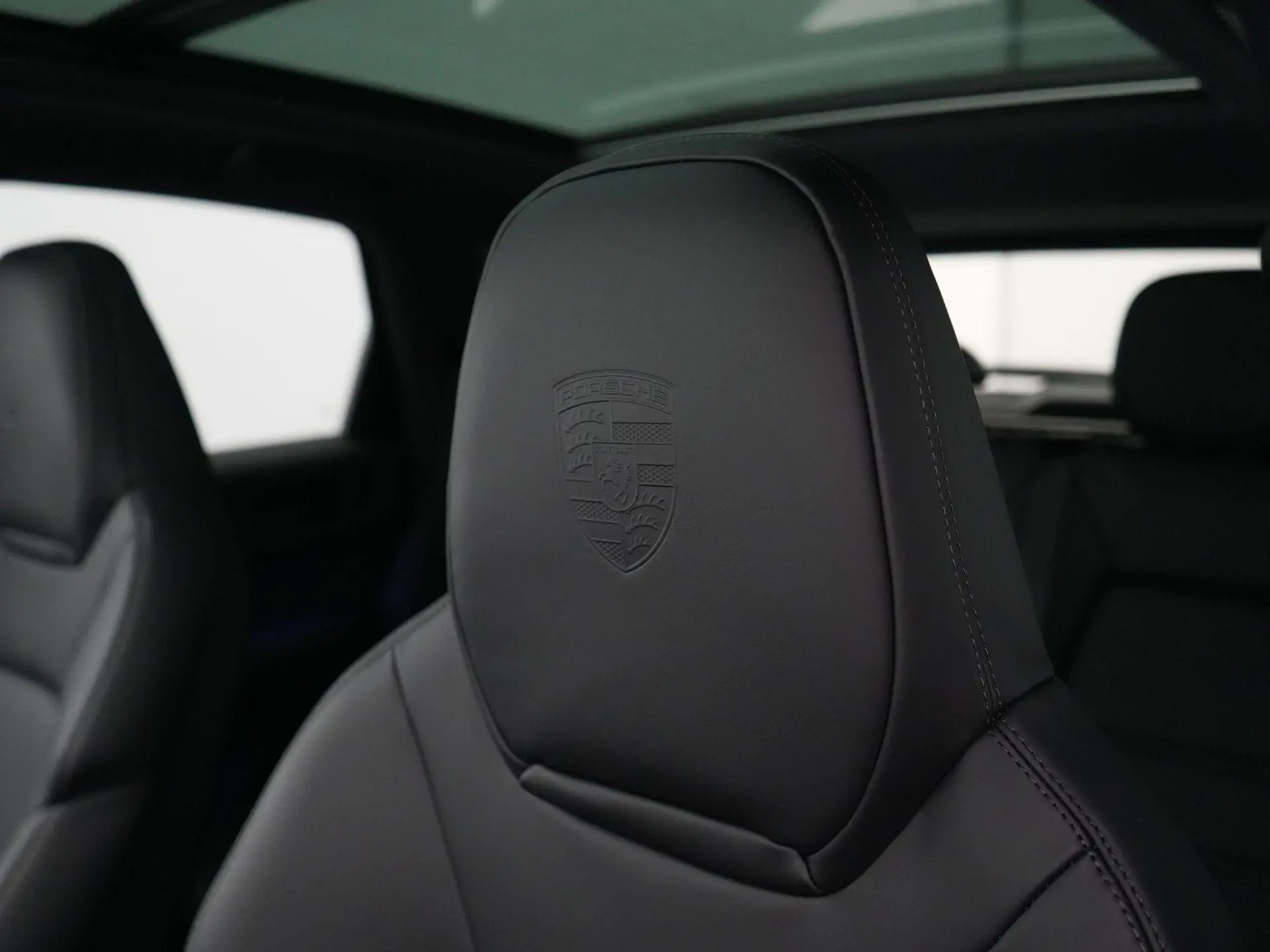 Cayenne E-Hybrid Black Edition