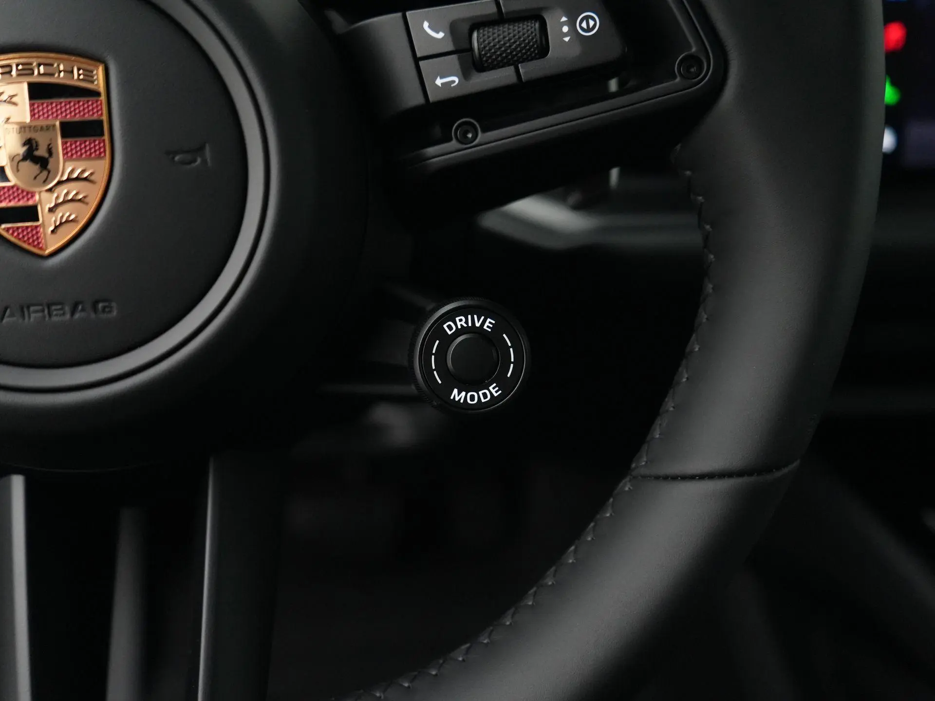 Cayenne E-Hybrid Black Edition