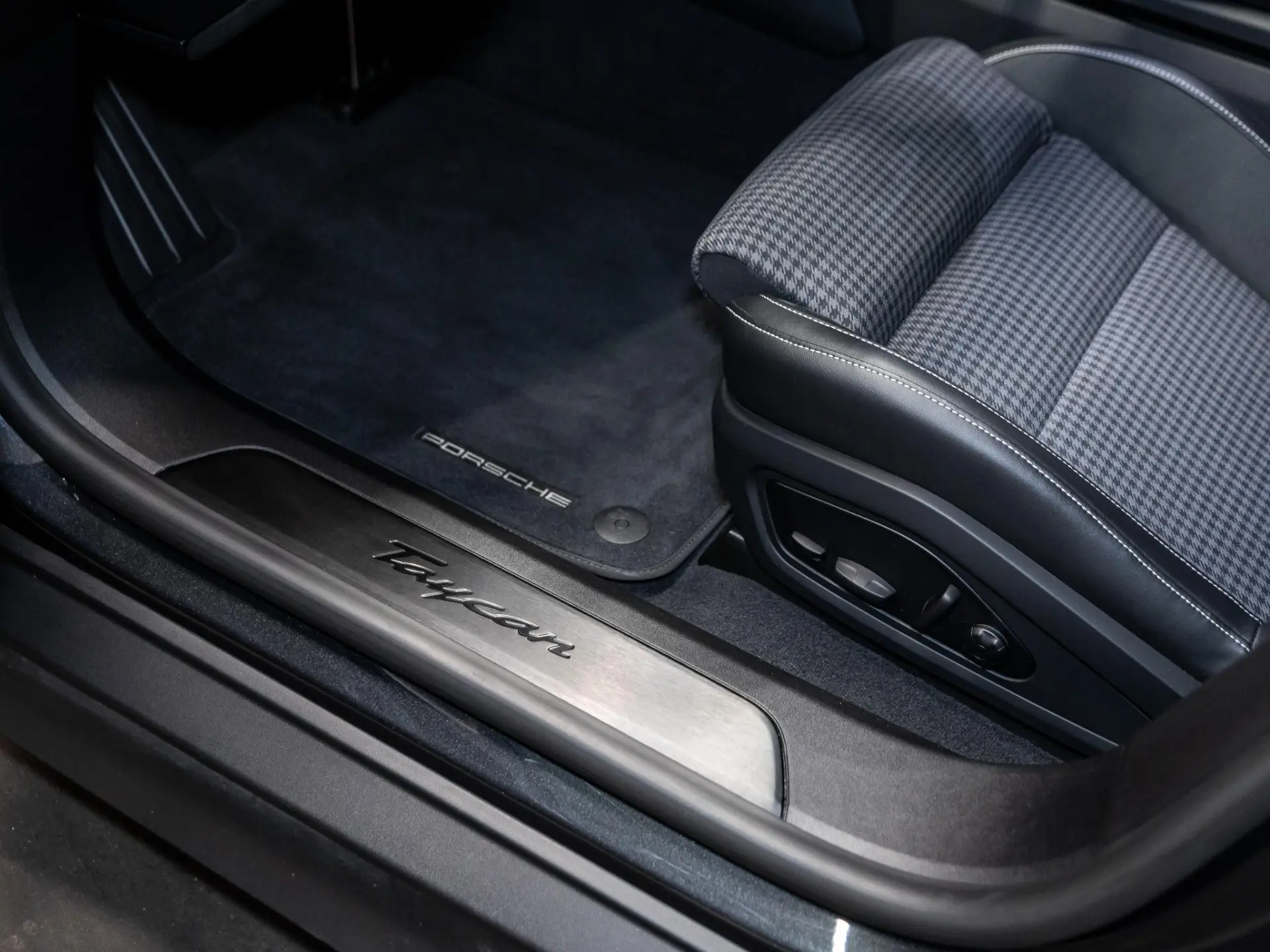 Taycan Sport Turismo 