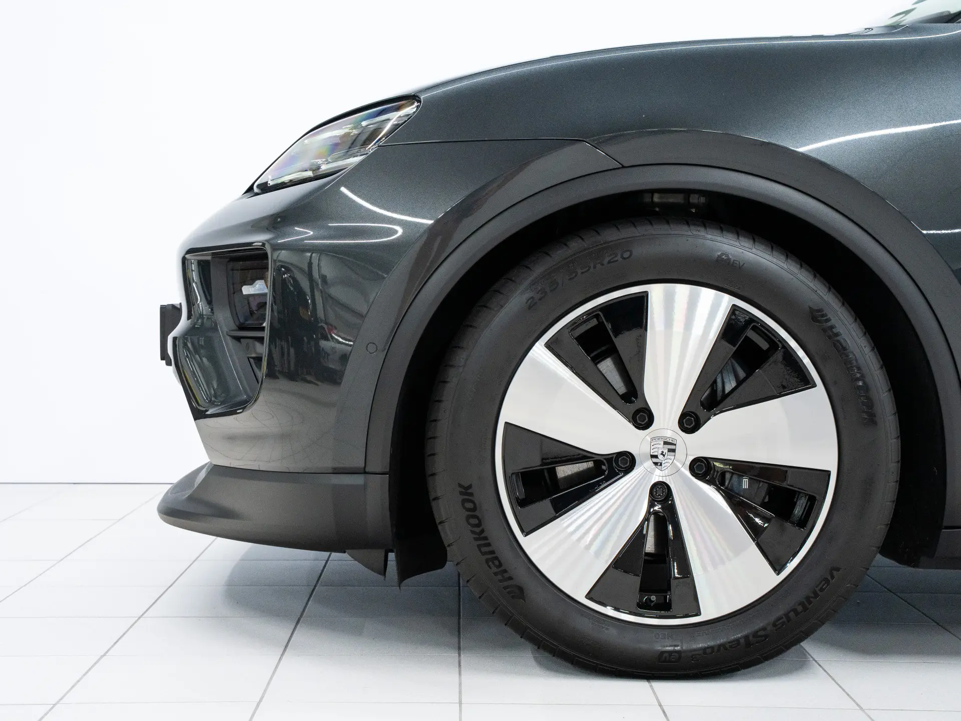 Macan 4