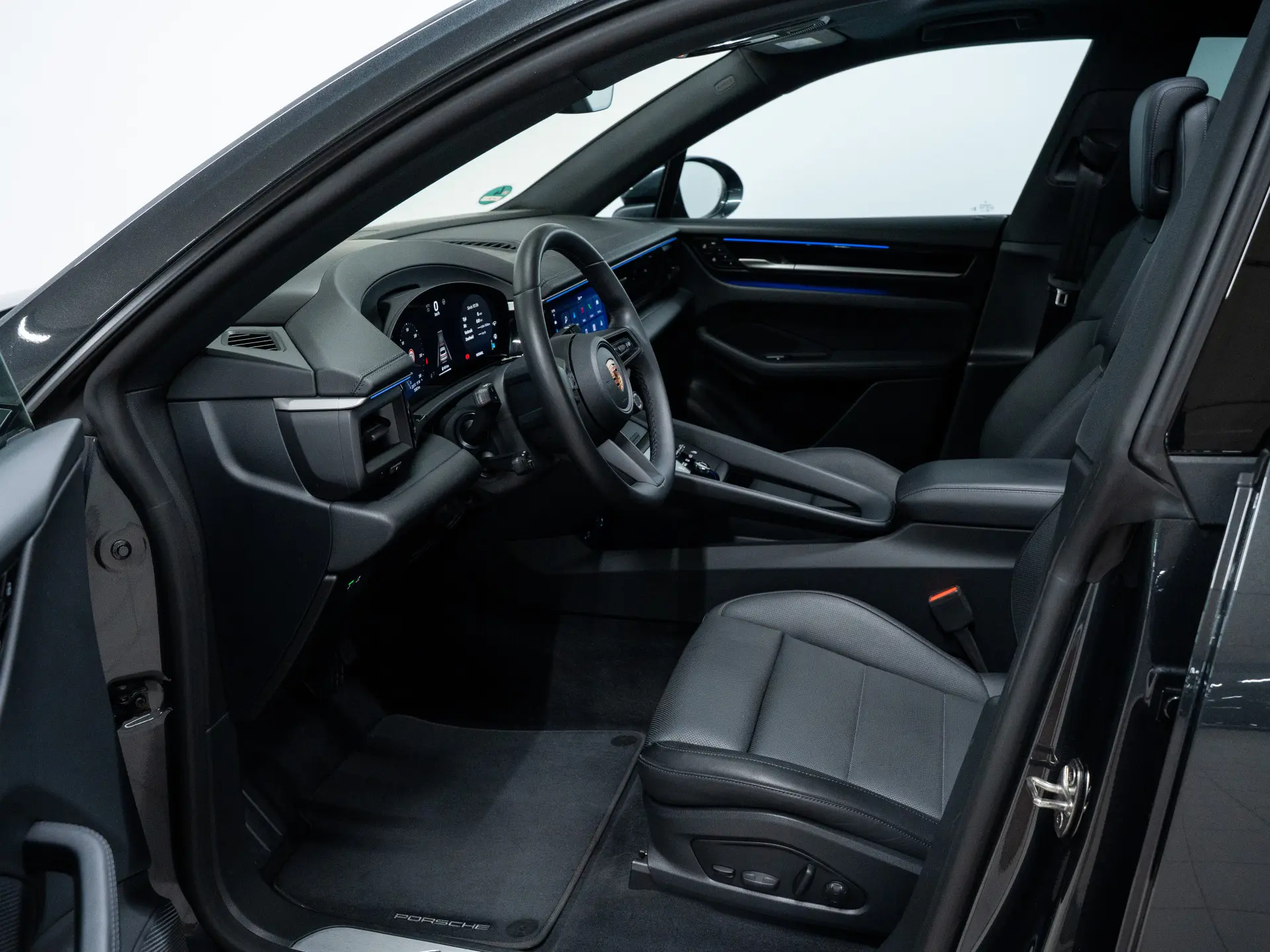 Macan 4