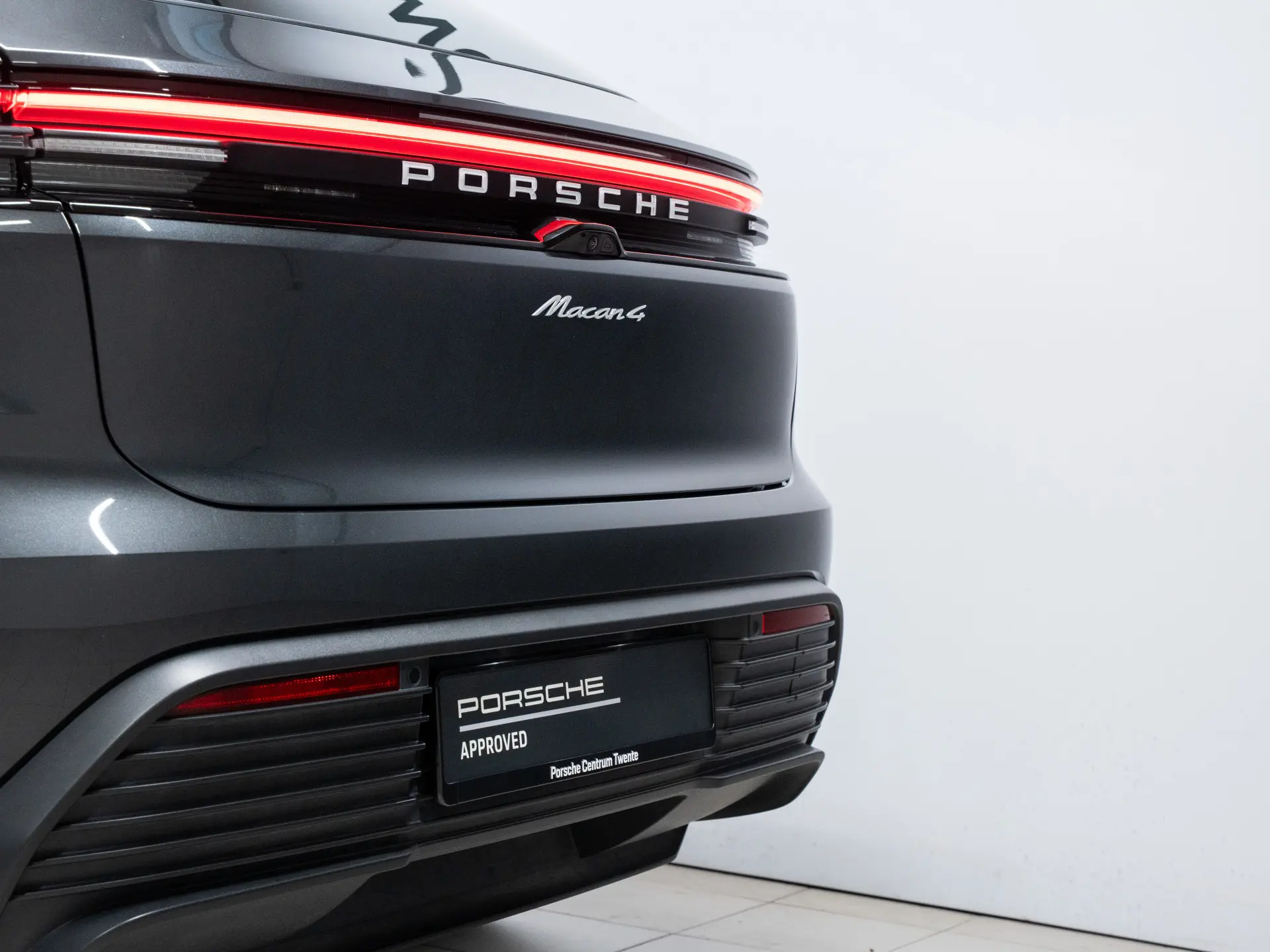 Macan 4