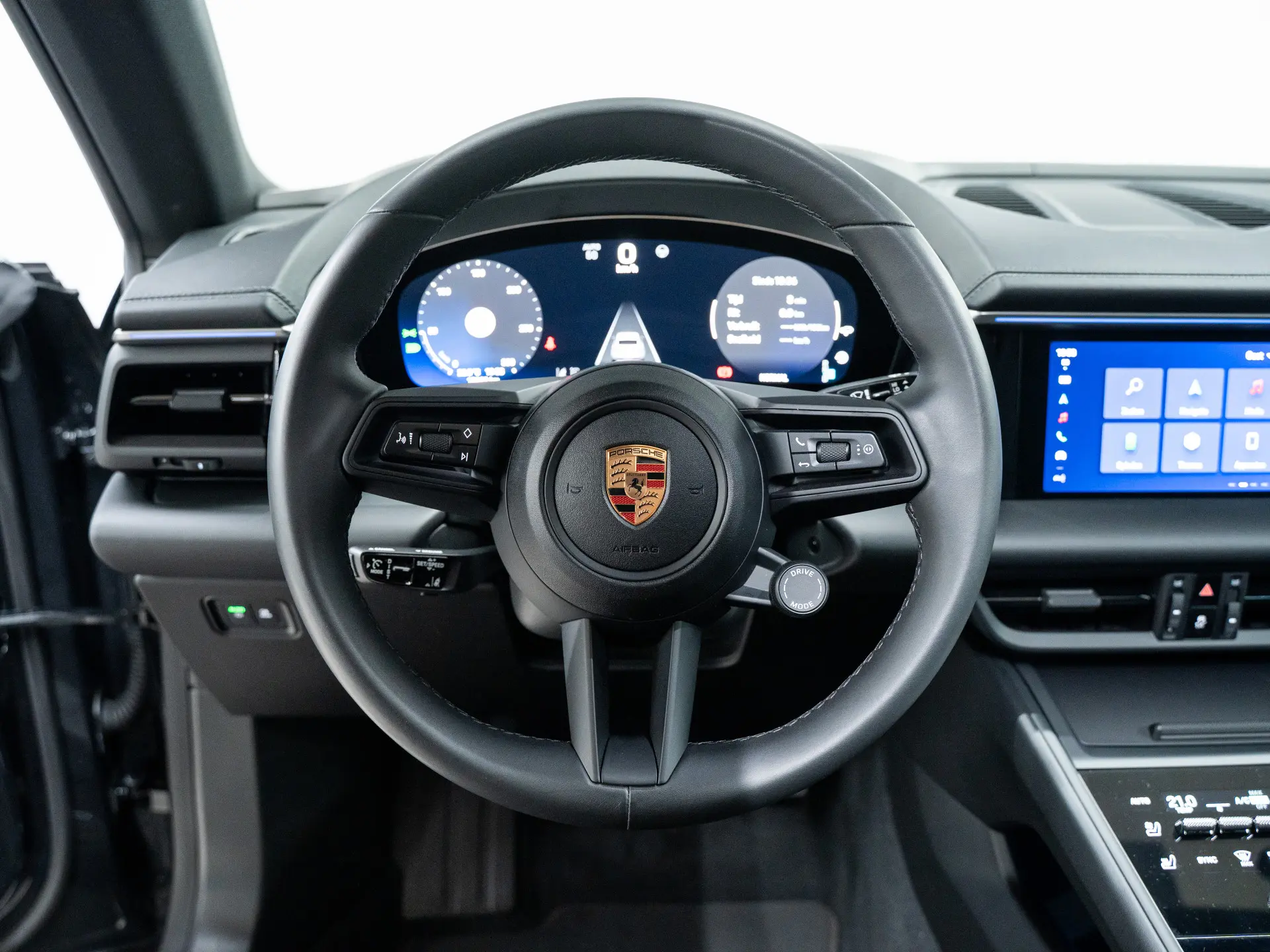 Macan 4