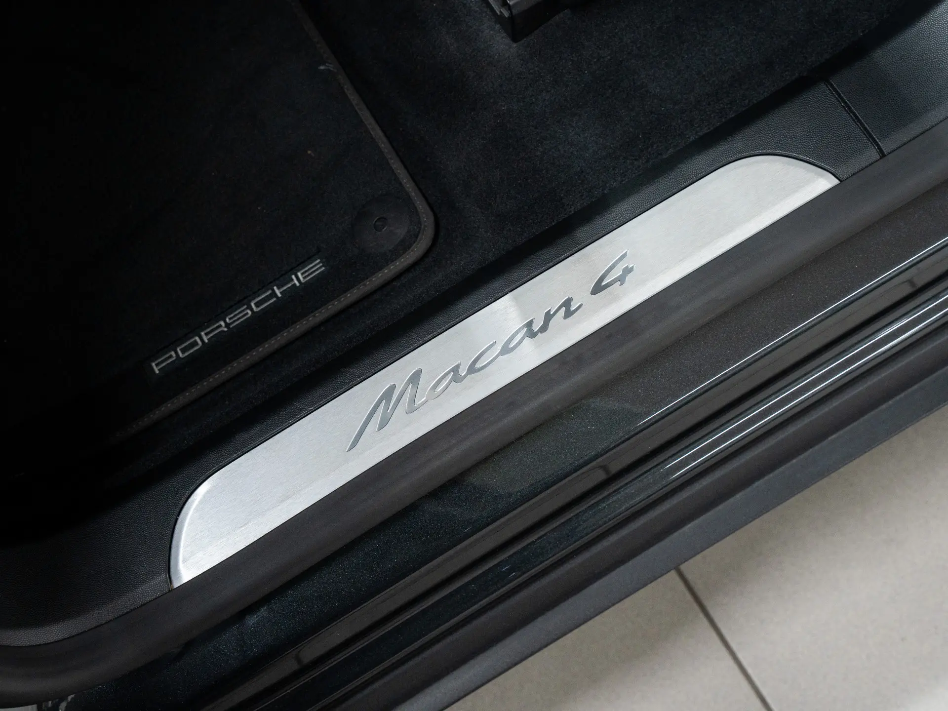 Macan 4