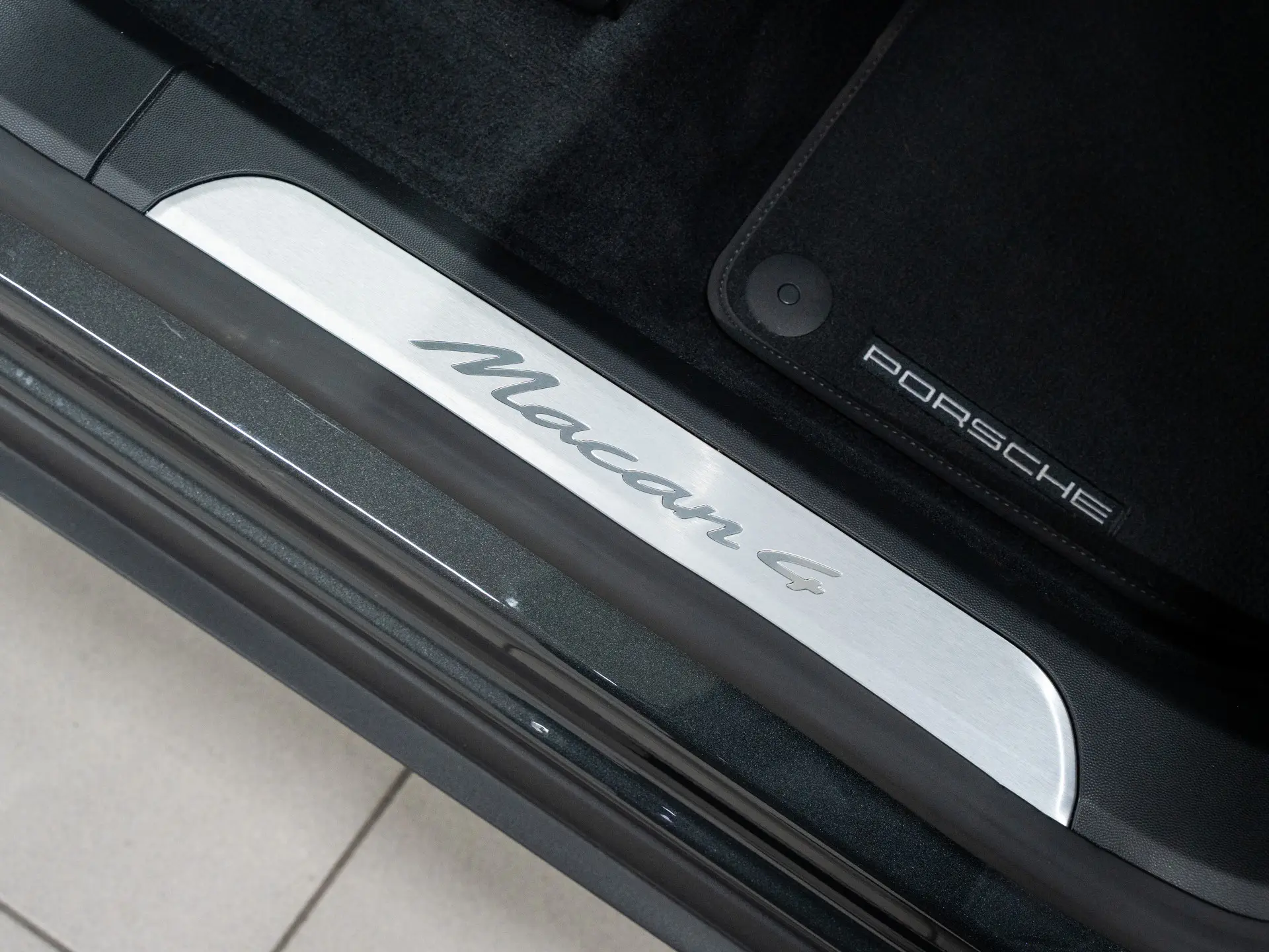 Macan 4
