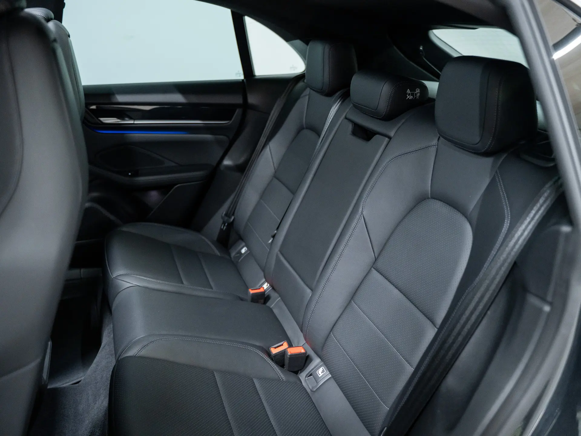 Macan 4