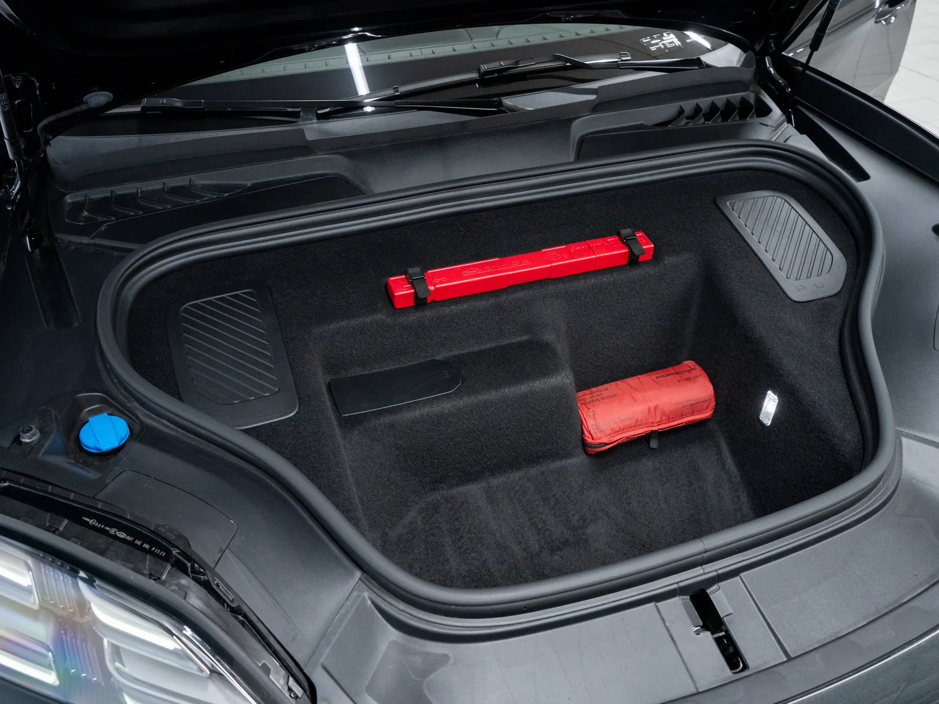Macan 4