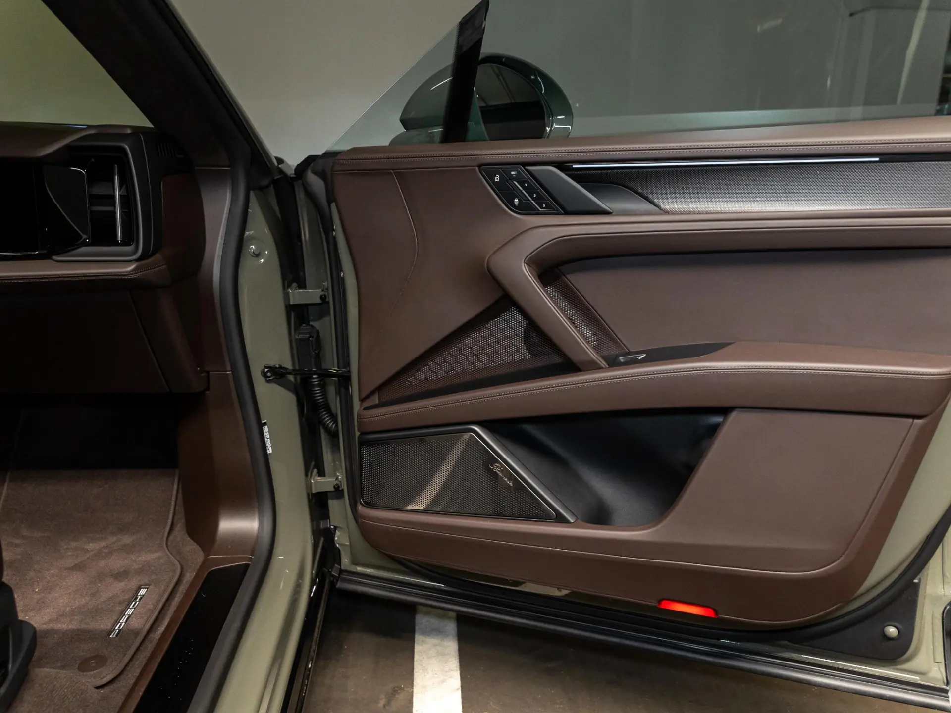 Cayenne Electric Turbo
