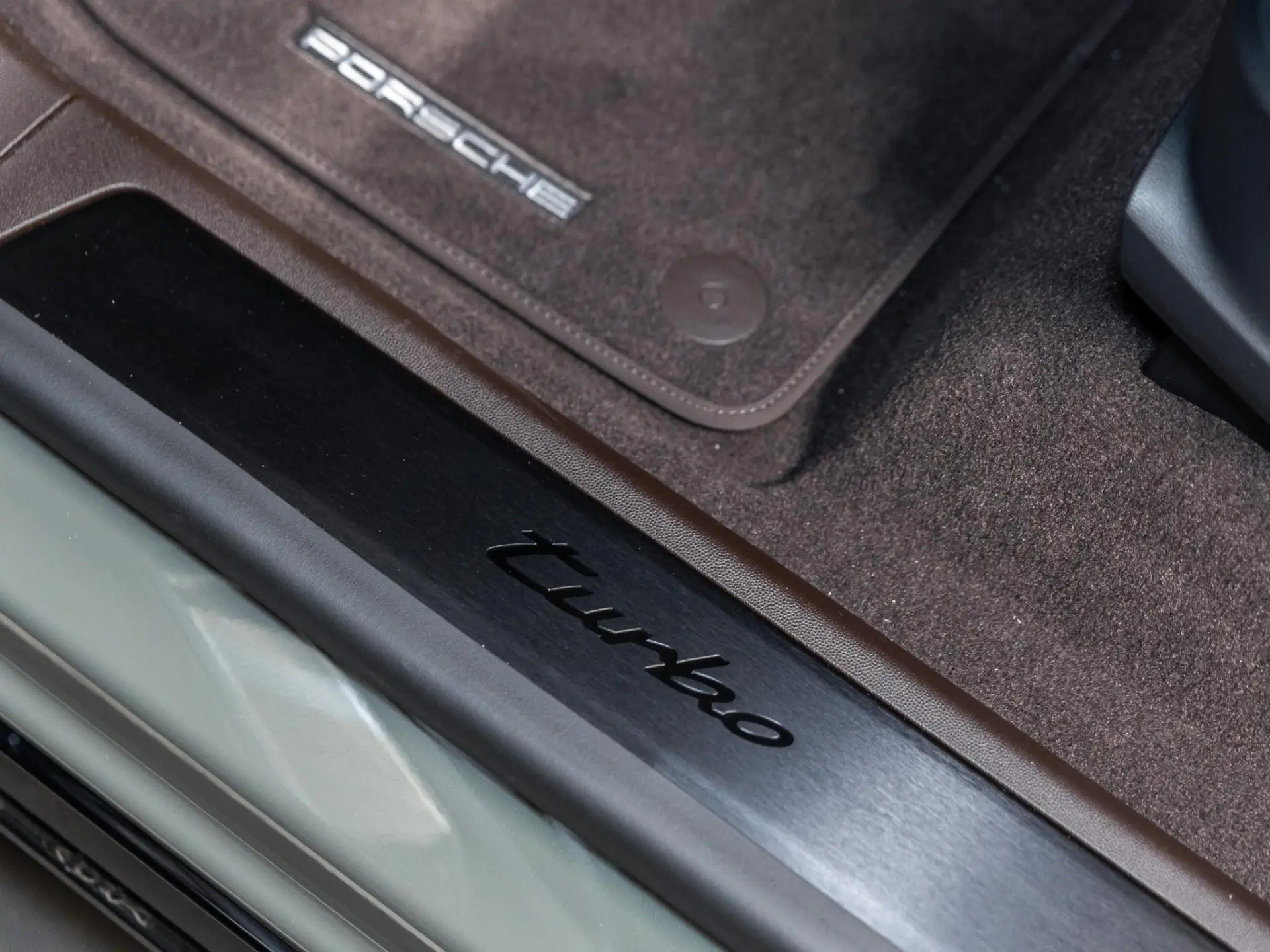 Cayenne Electric Turbo