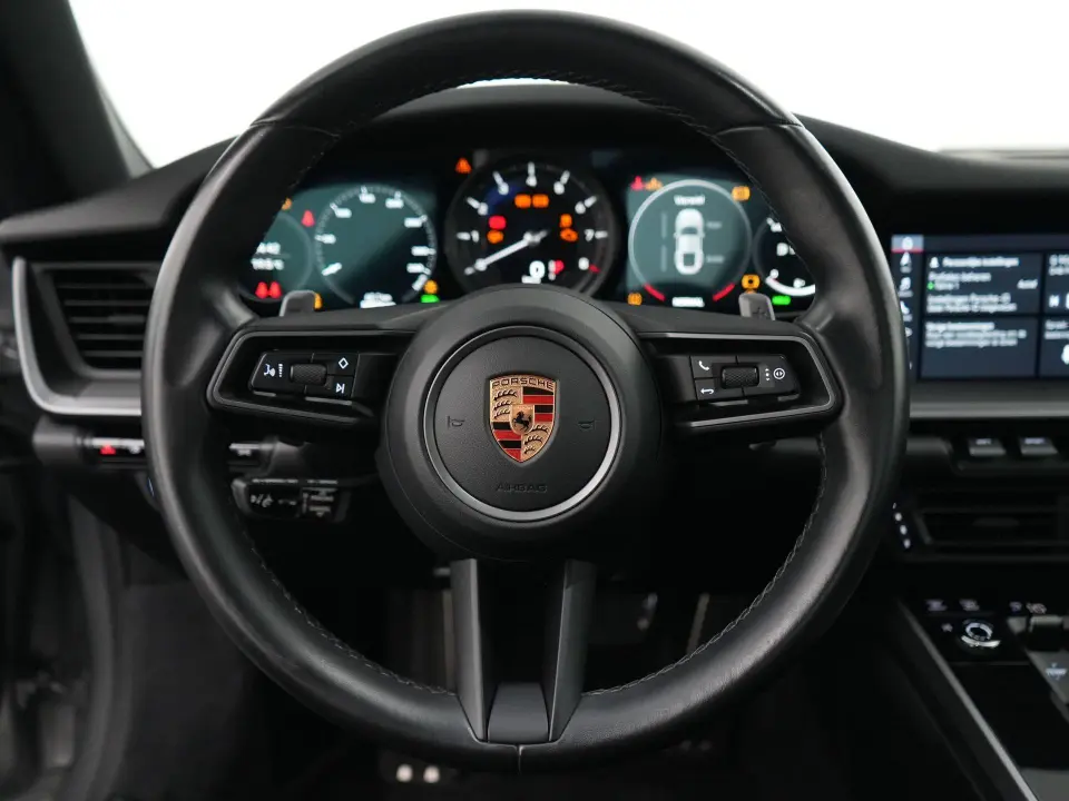911 Carrera 4