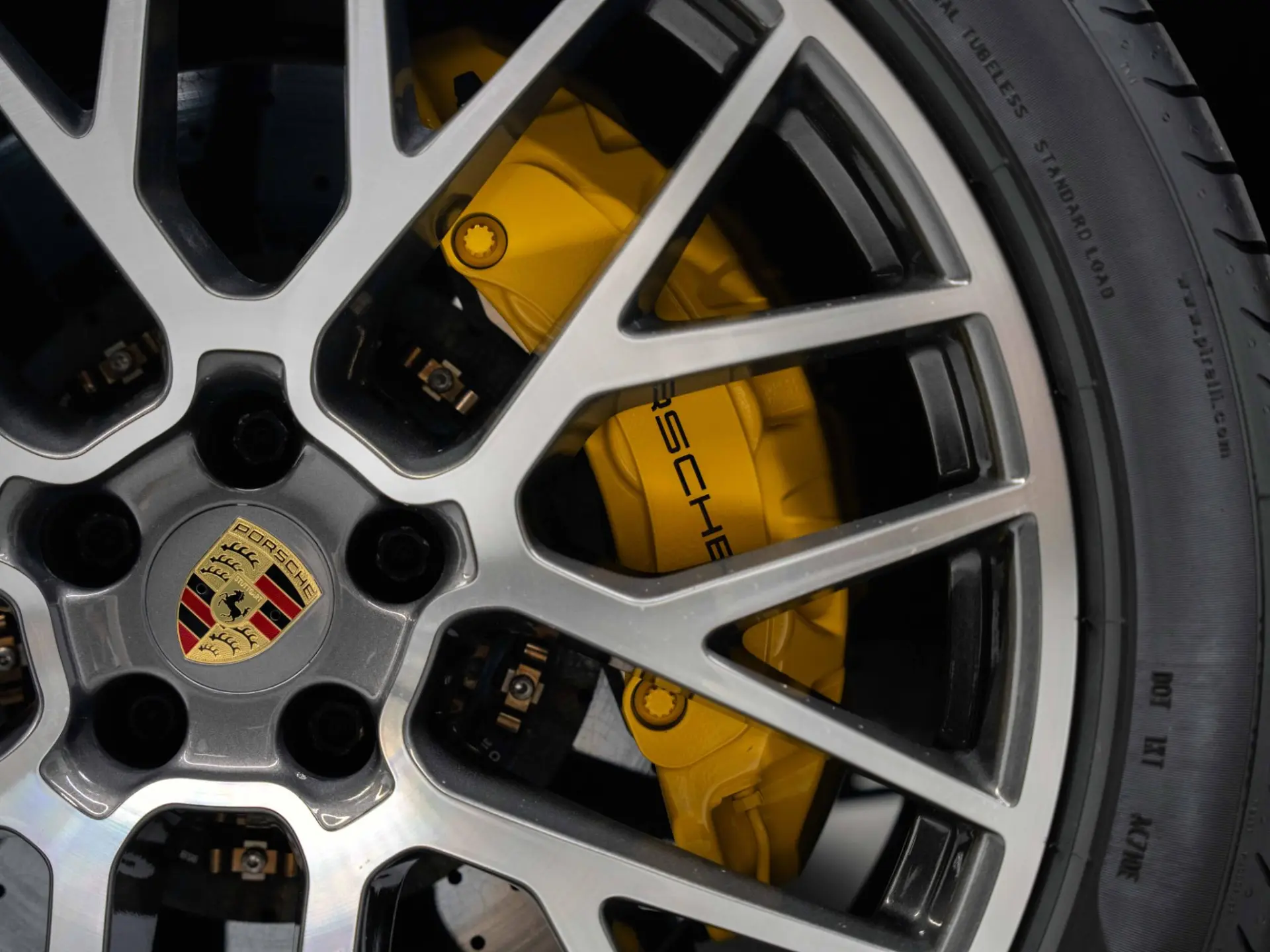 Macan Turbo