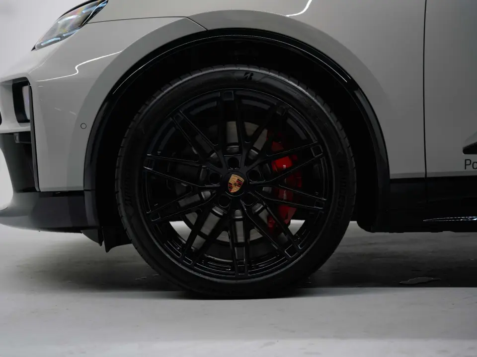 Macan GTS