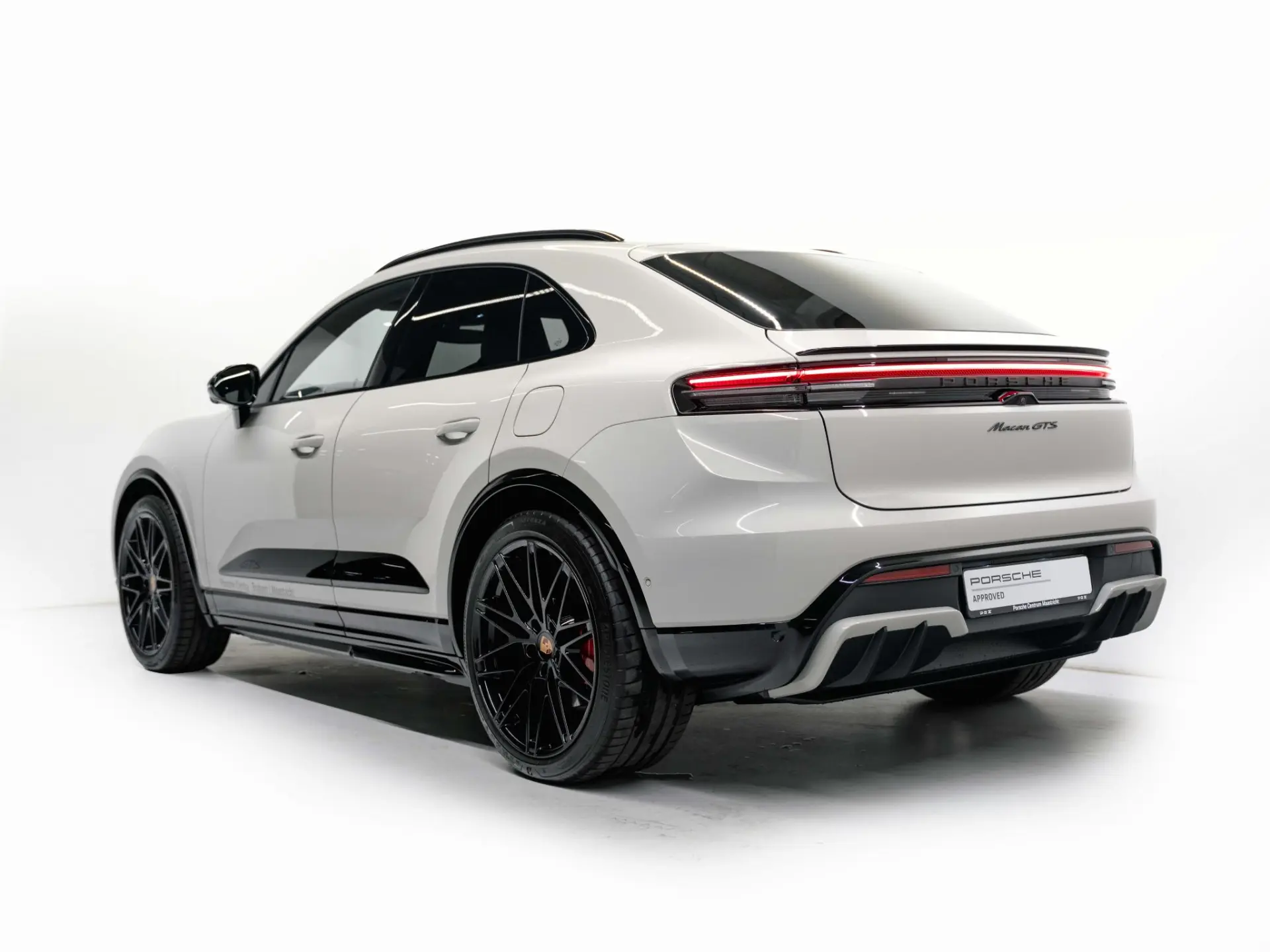 Macan GTS