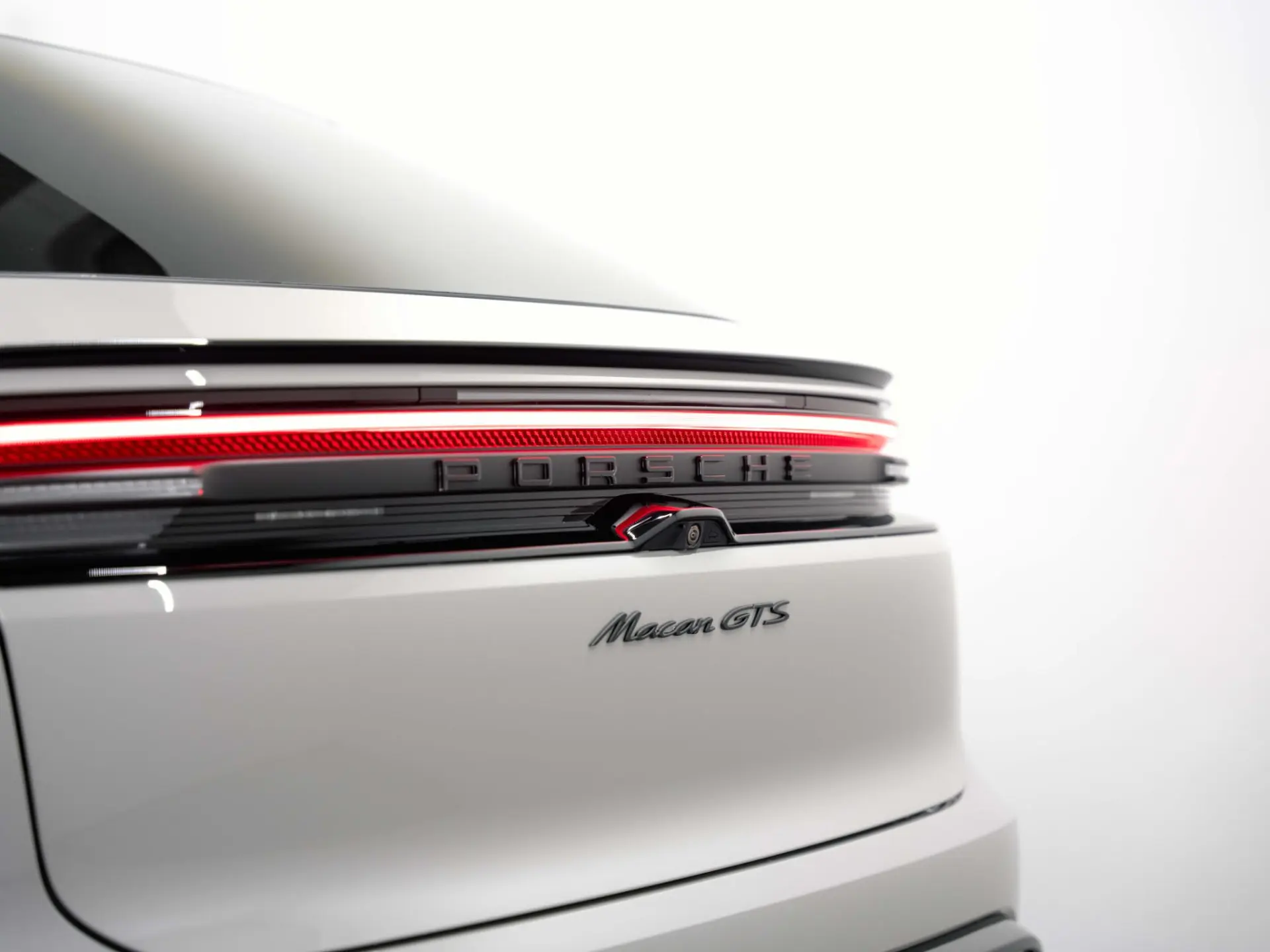 Macan GTS