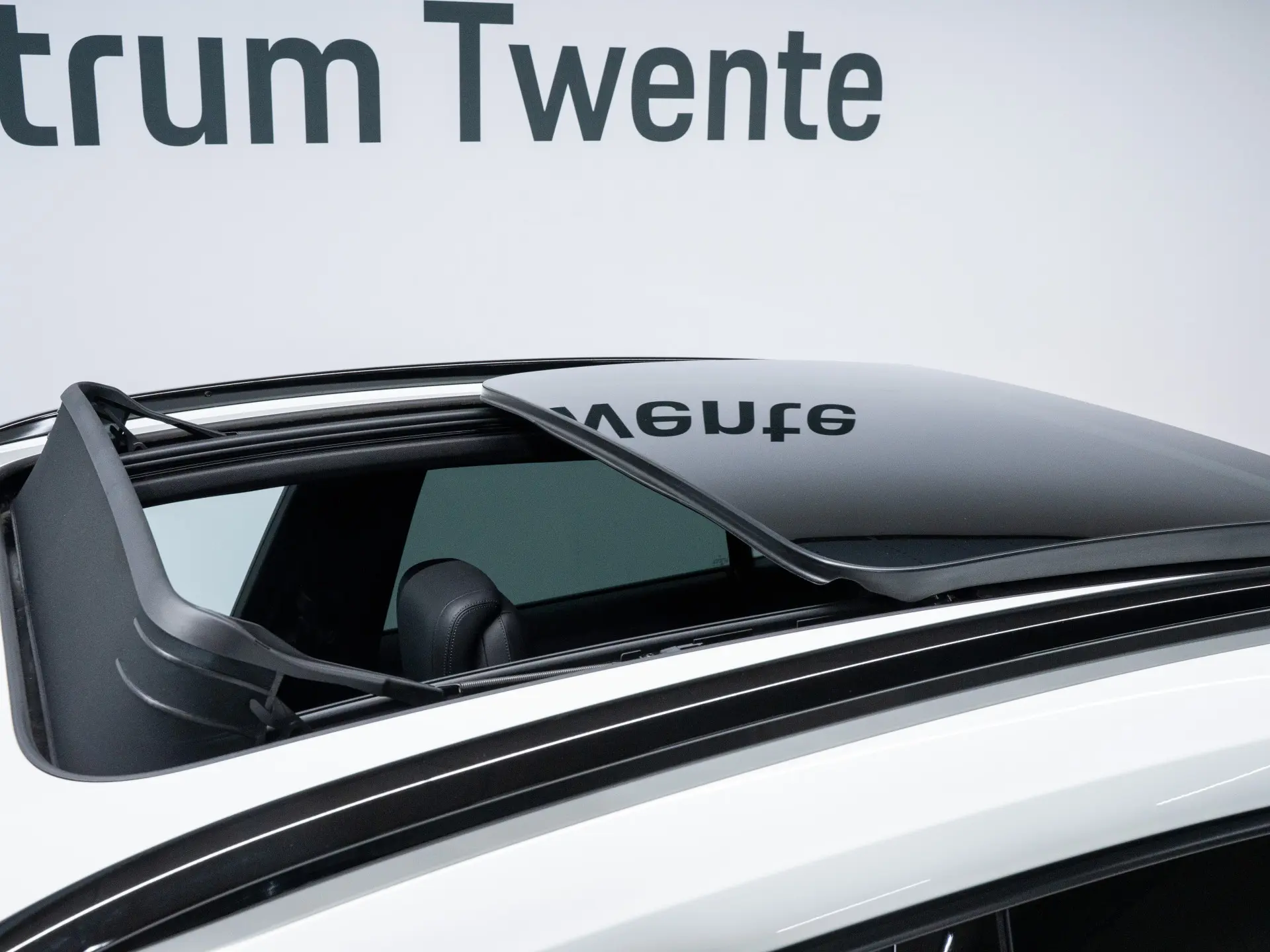 Macan 4