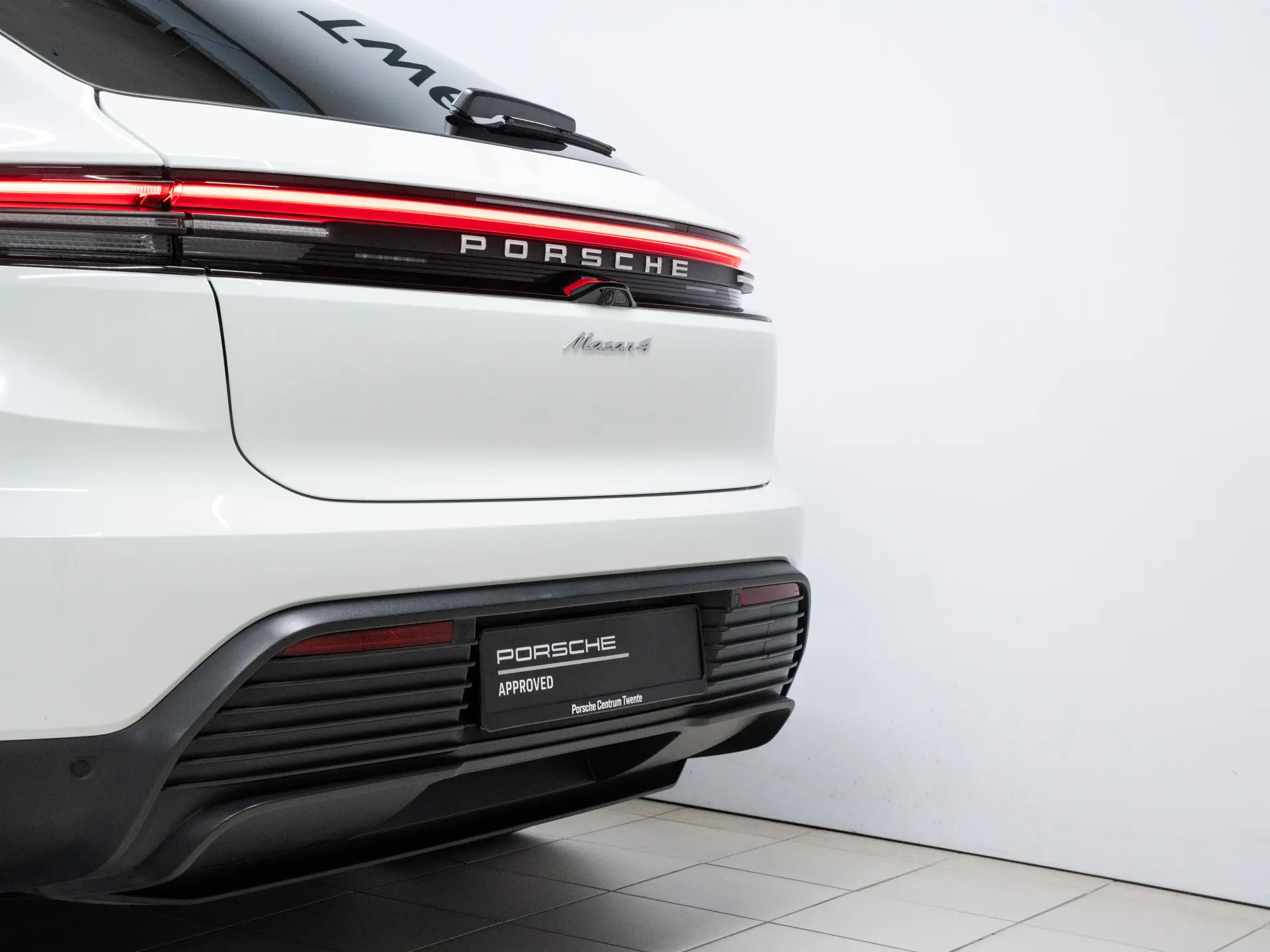 Macan 4