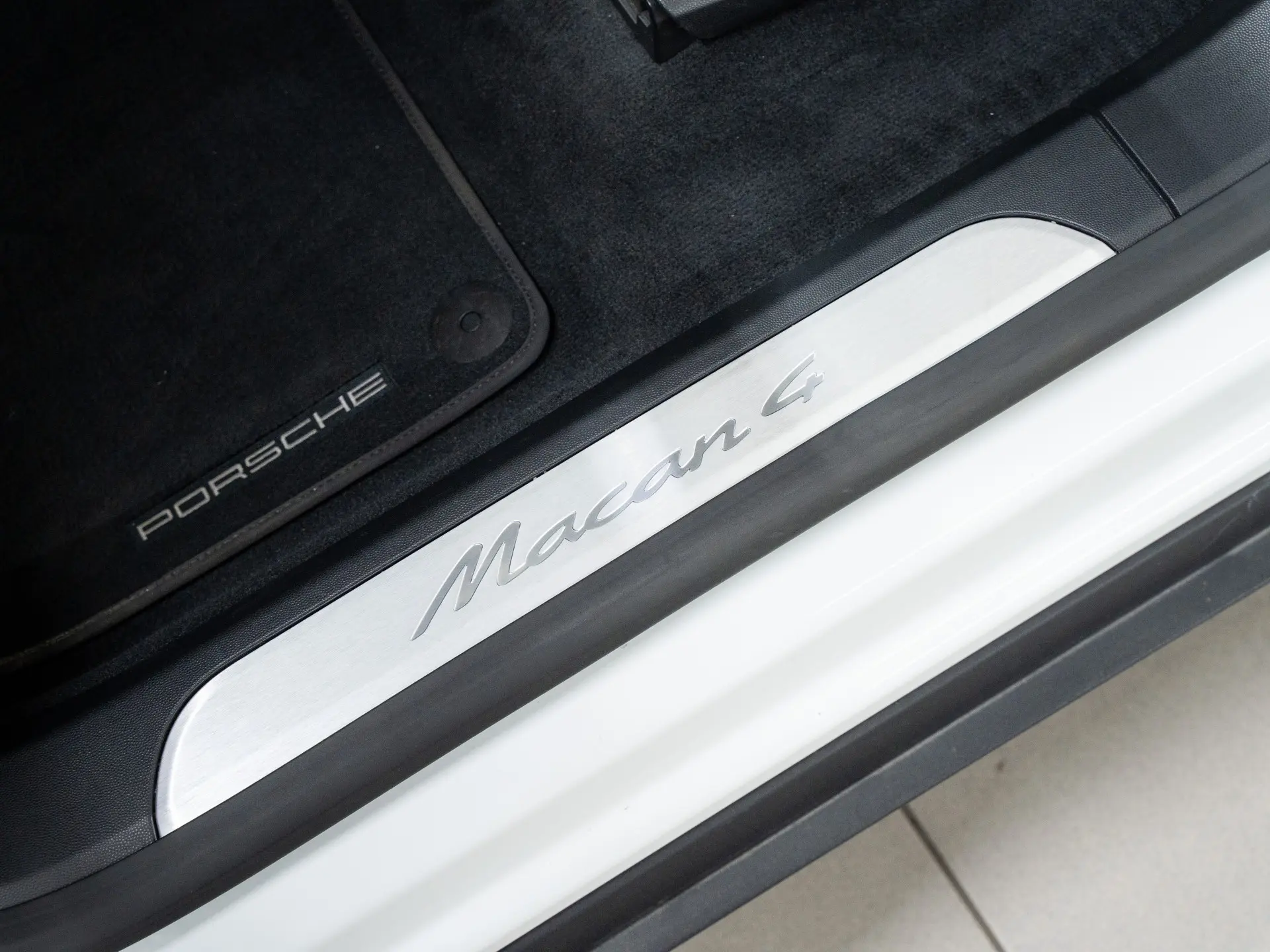 Macan 4