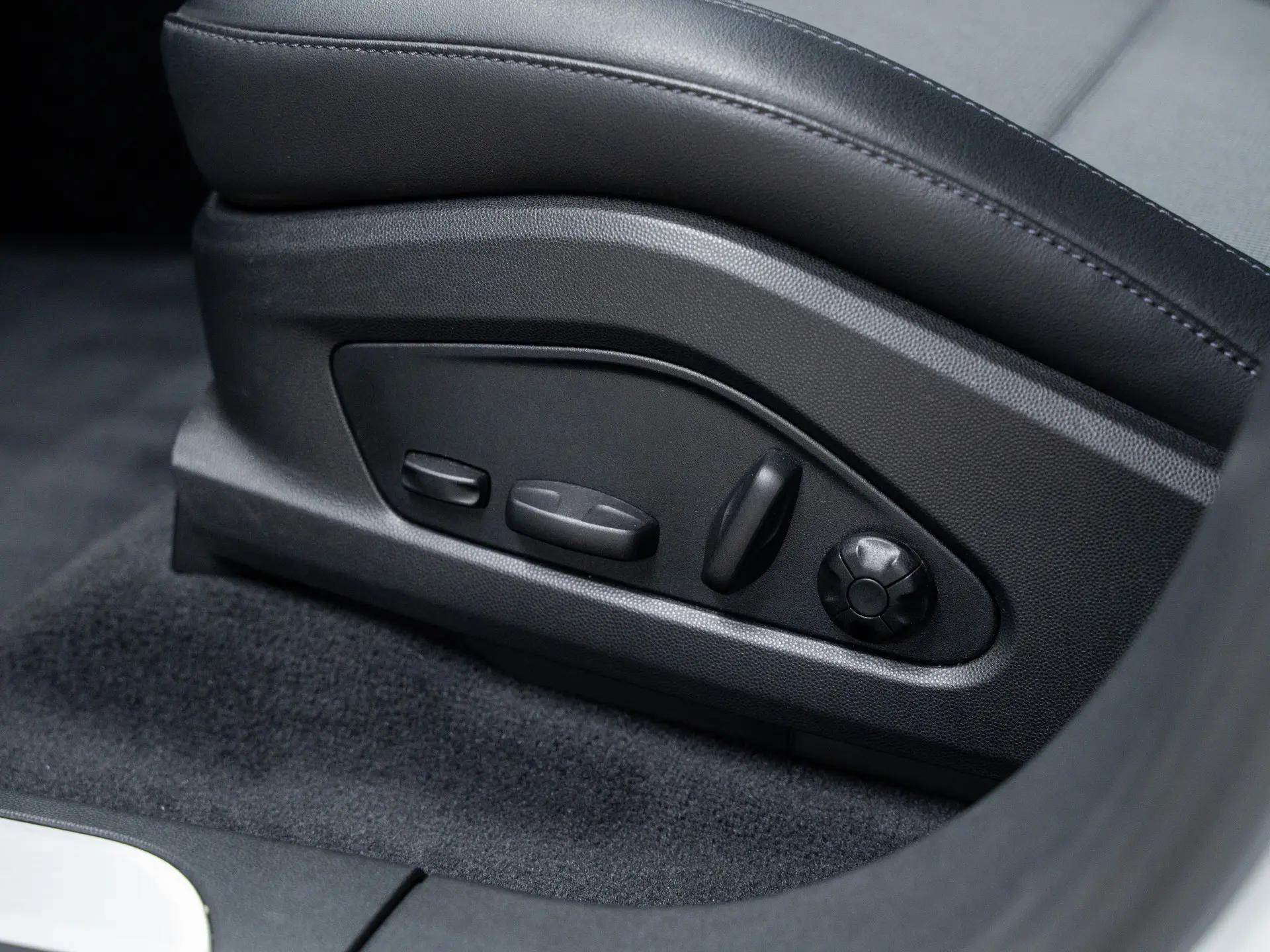 Macan 4