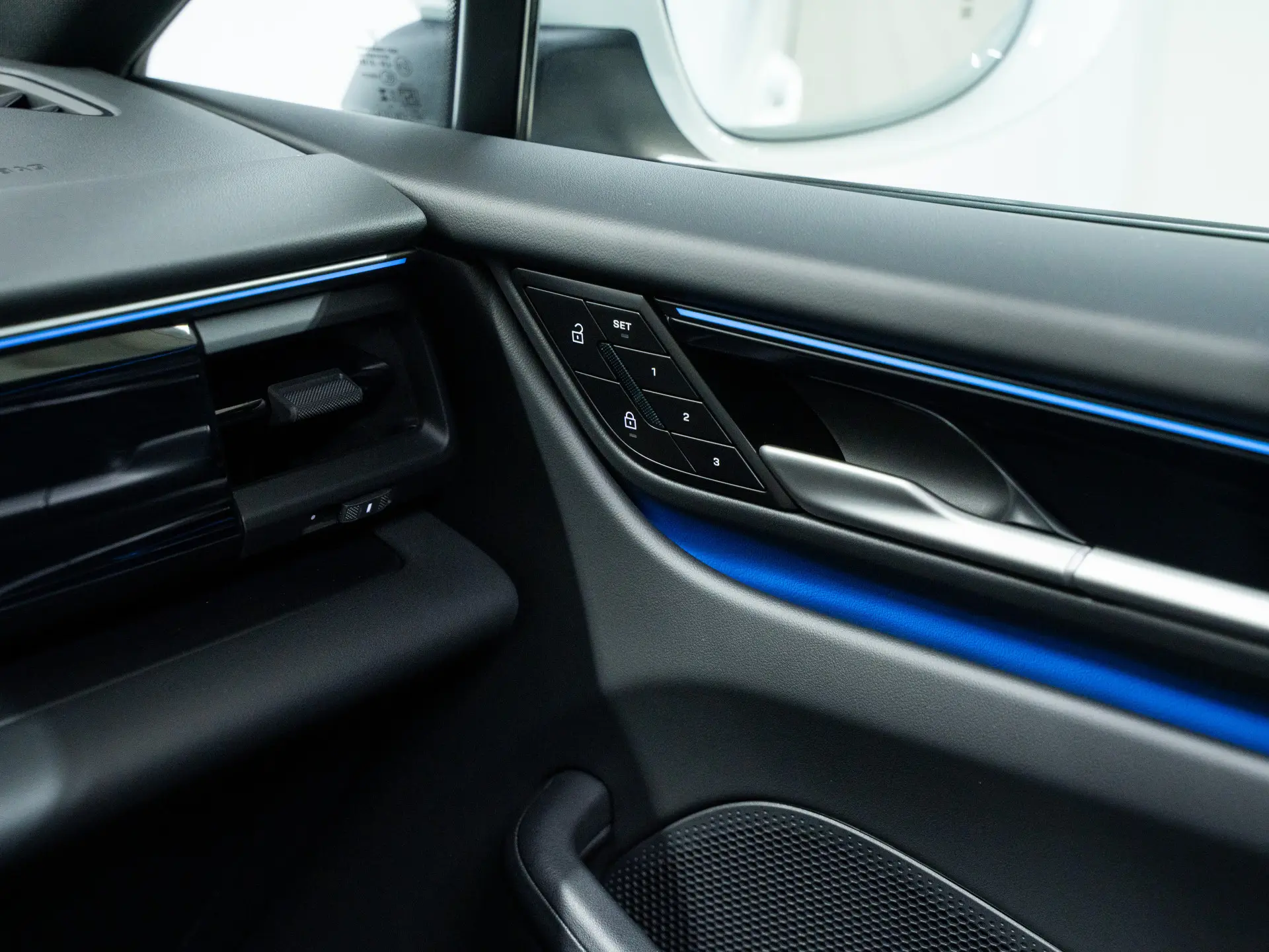 Macan 4