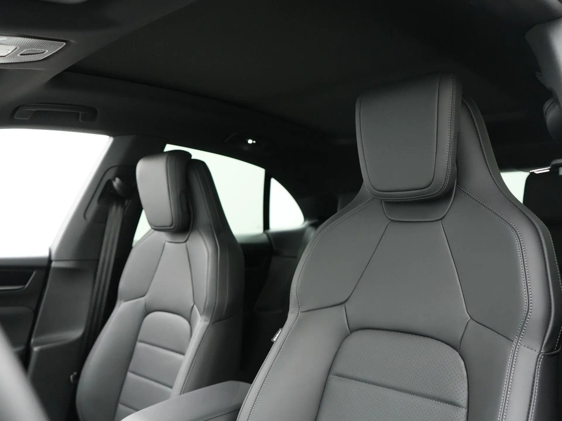 Macan 4