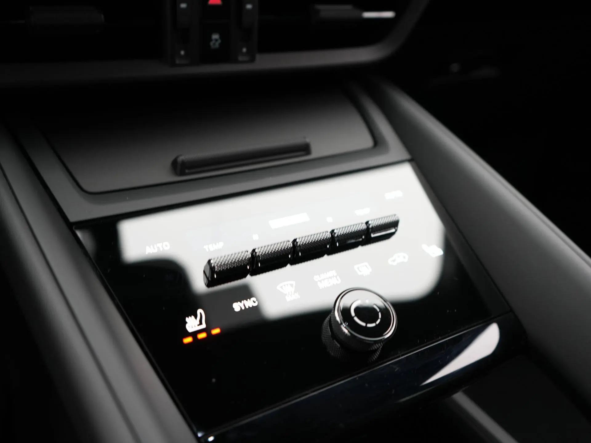 Macan 4