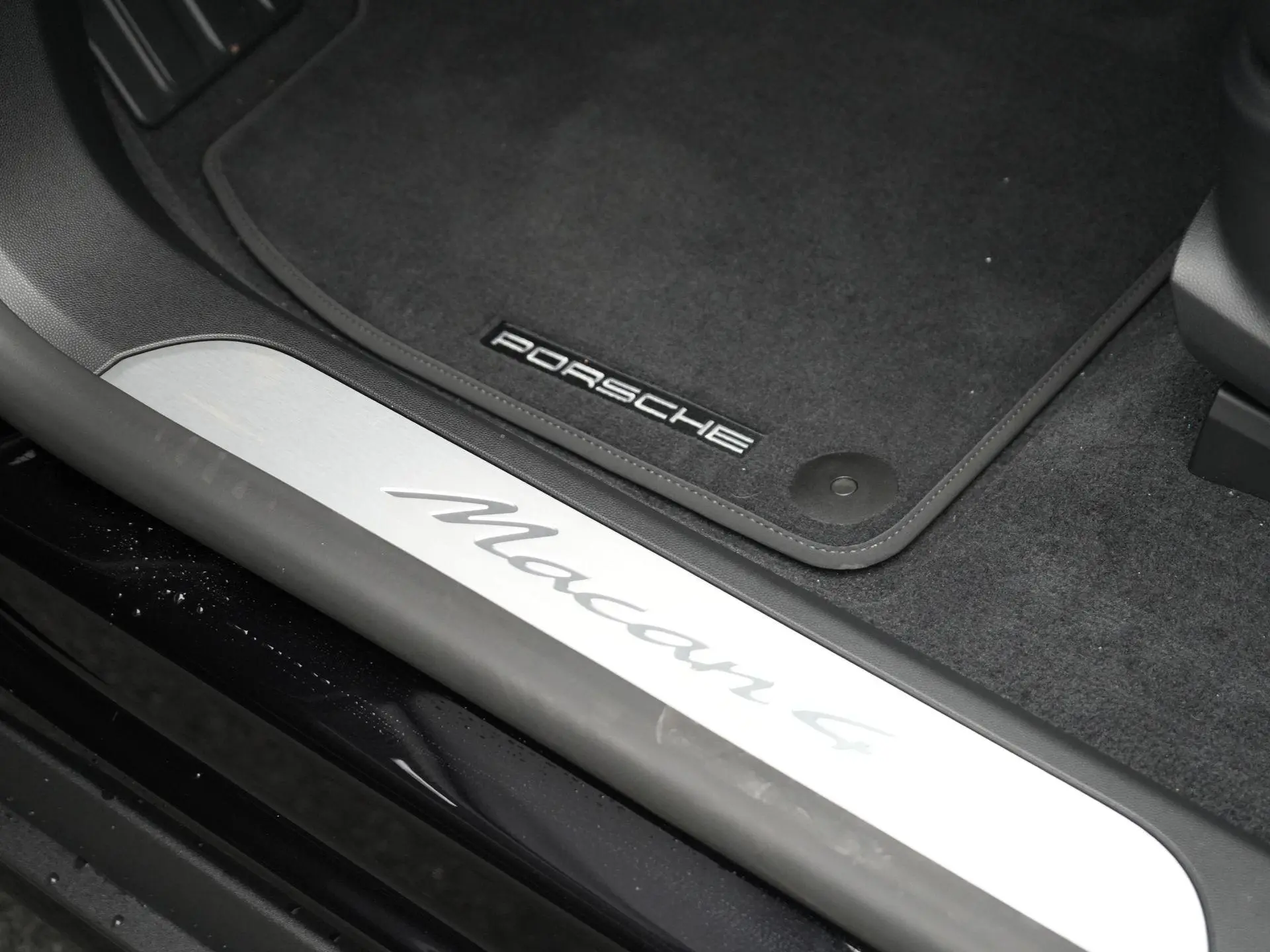 Macan 4