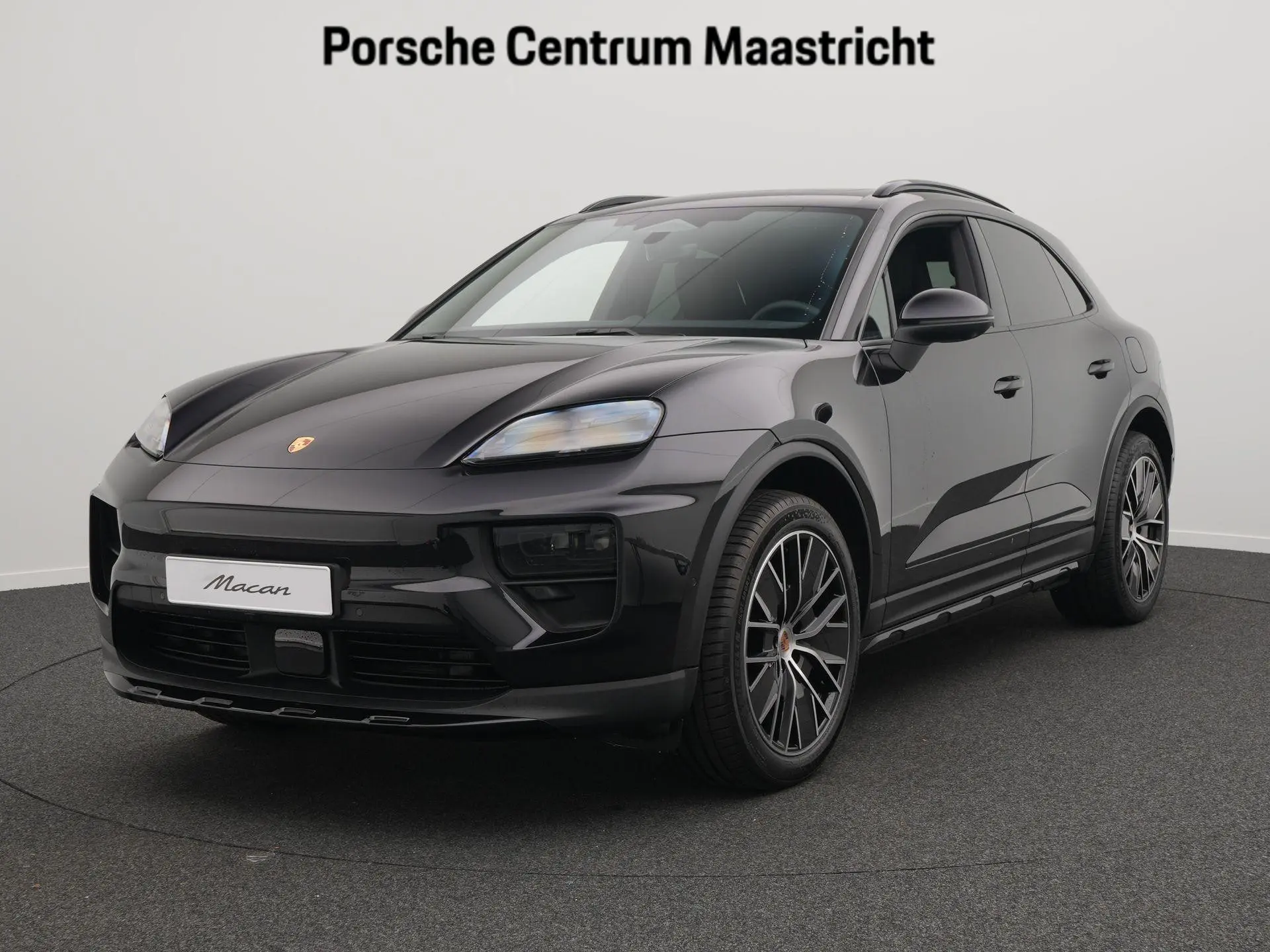 Macan 4
