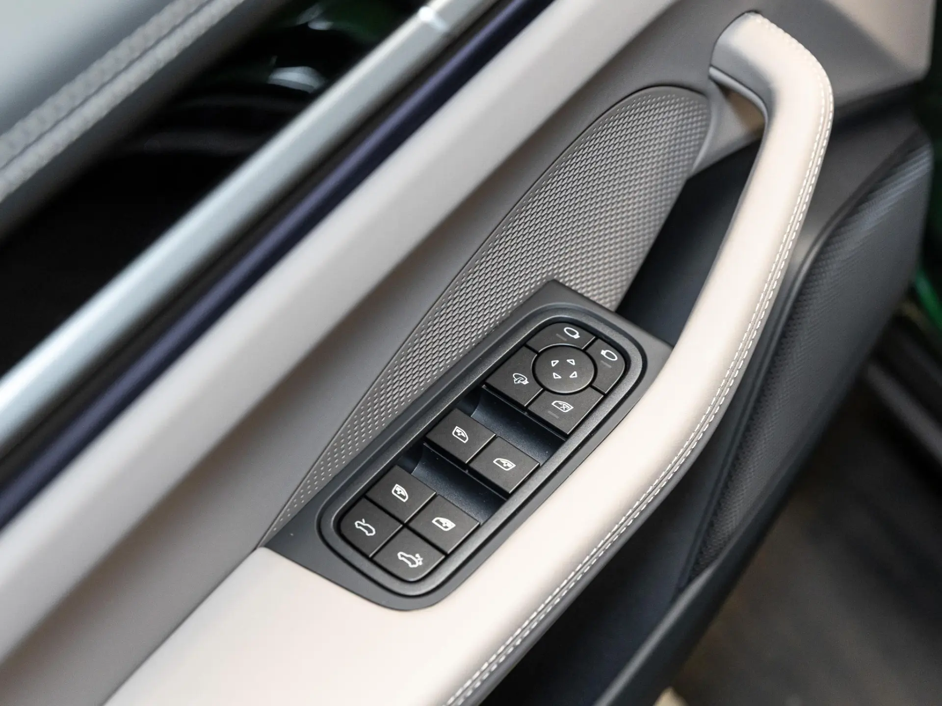 Macan 100 kWh
