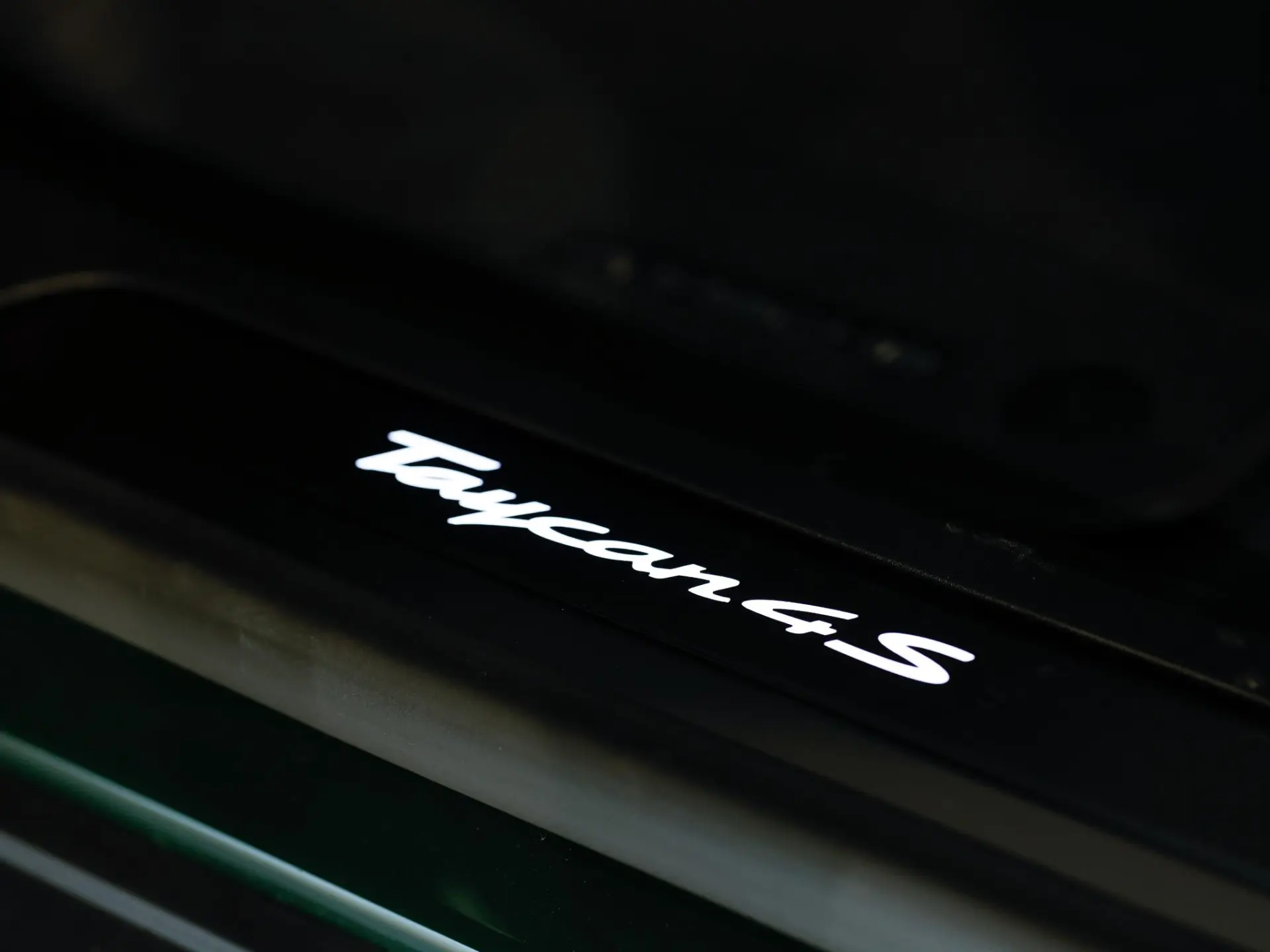 Taycan 4S Black Edition