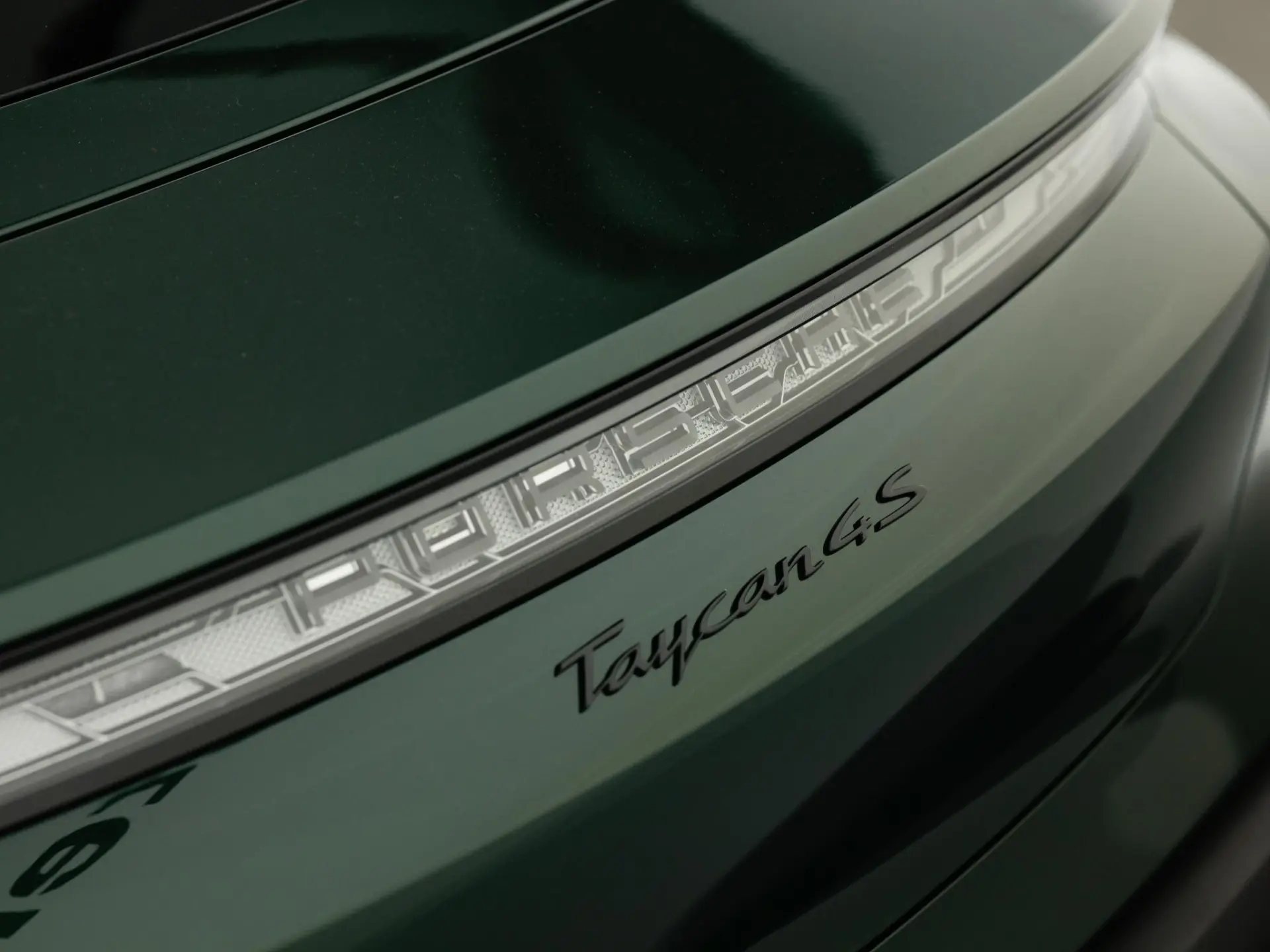 Taycan 4S Black Edition
