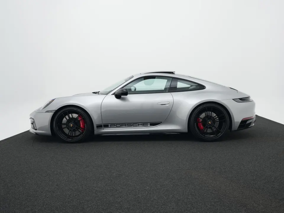 Porsche 911 Carrera 4 GTS