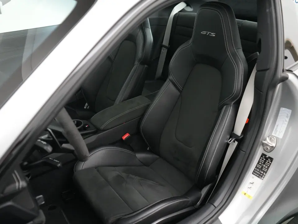 911 Carrera 4 GTS