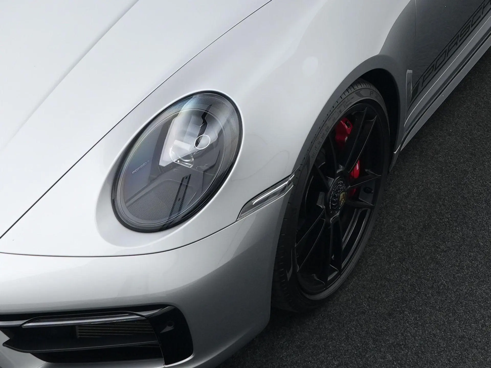 911 Carrera 4 GTS