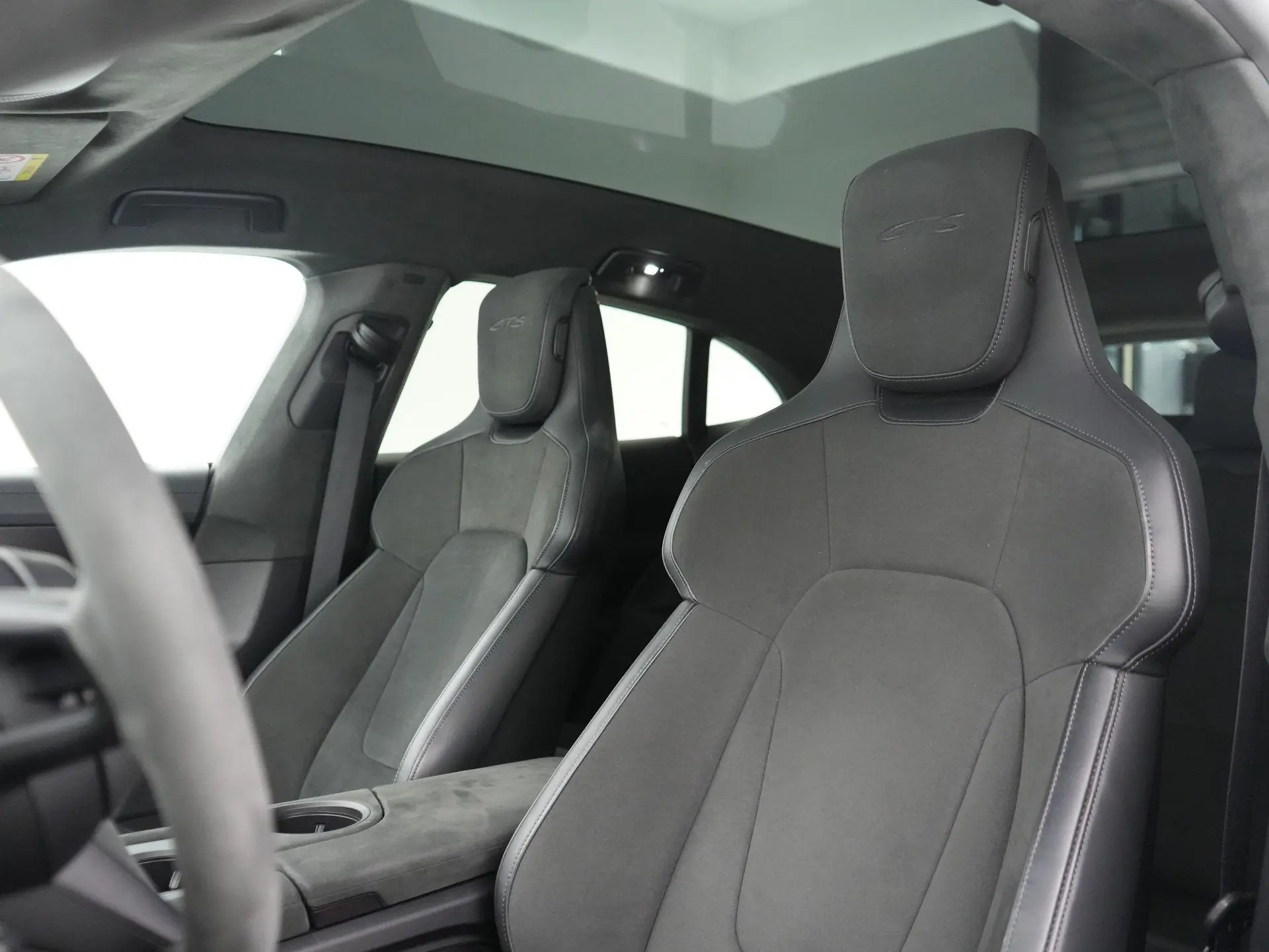 Taycan Sport Turismo GTS 93 kWh