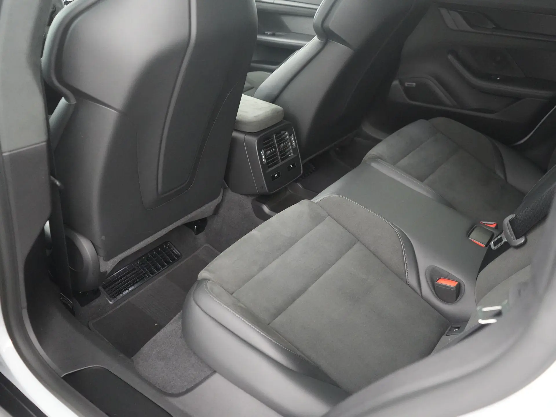 Taycan Sport Turismo GTS 93 kWh