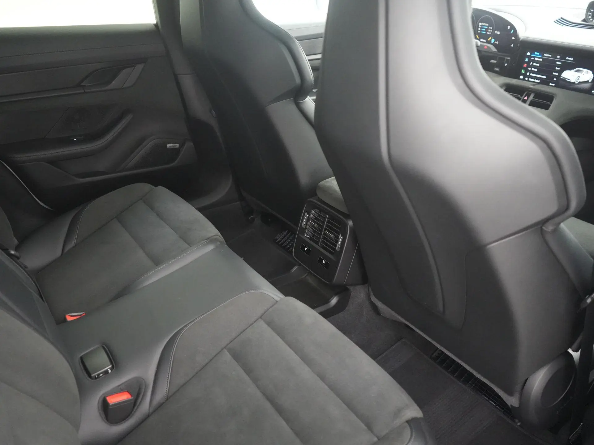 Taycan Sport Turismo GTS 93 kWh