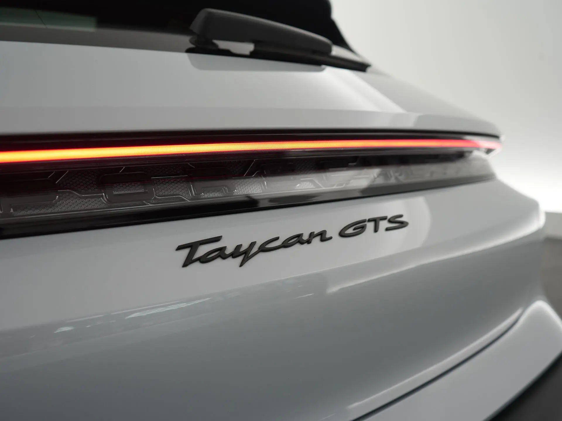 Taycan Sport Turismo GTS 93 kWh