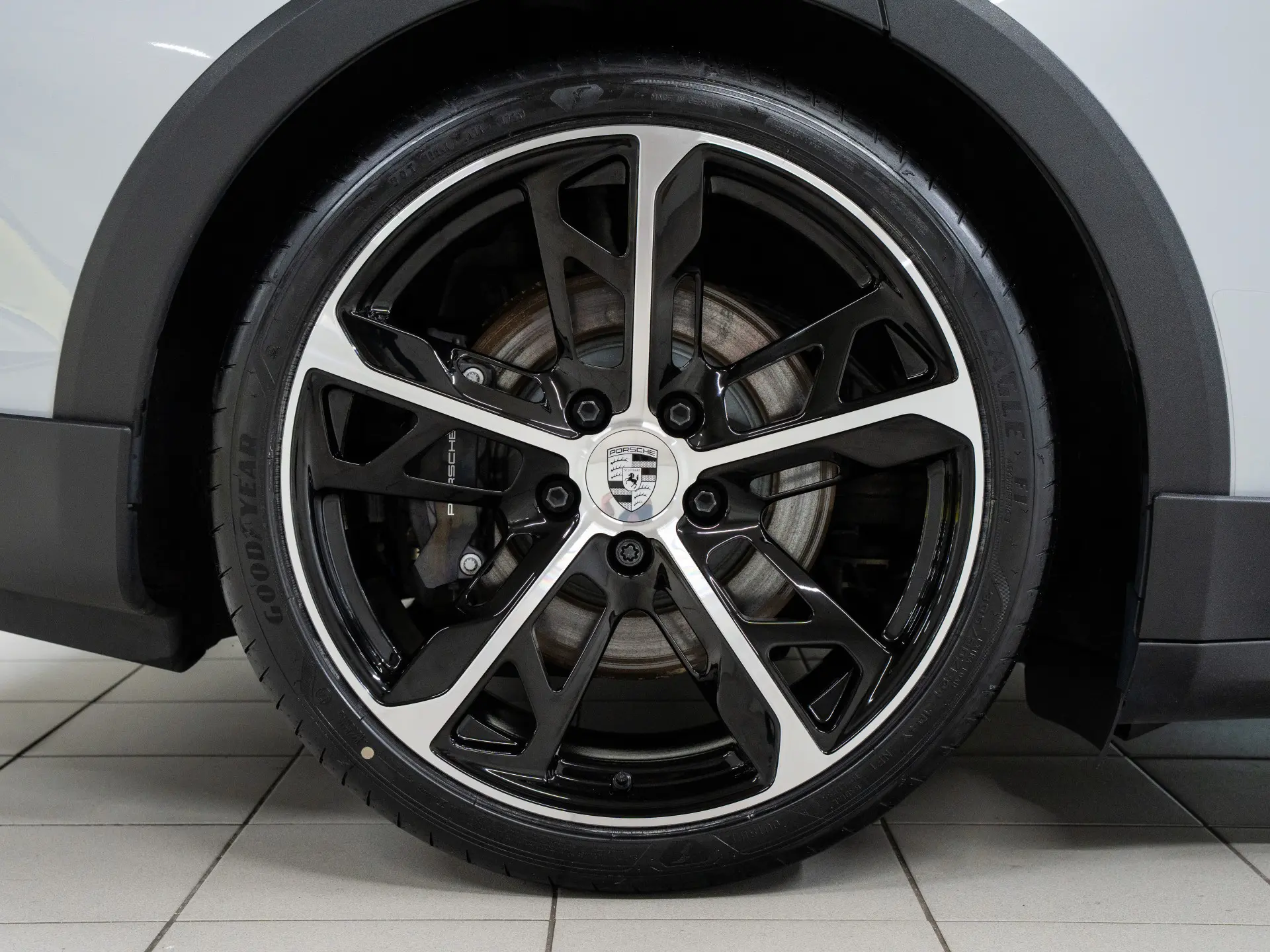 Taycan 4 Cross Turismo