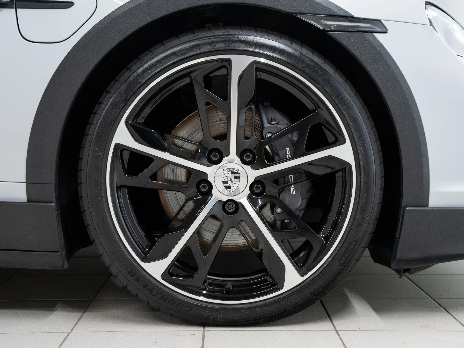 Taycan 4 Cross Turismo