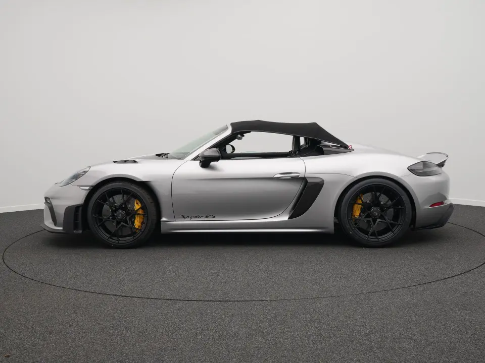 Porsche 718 Spyder RS