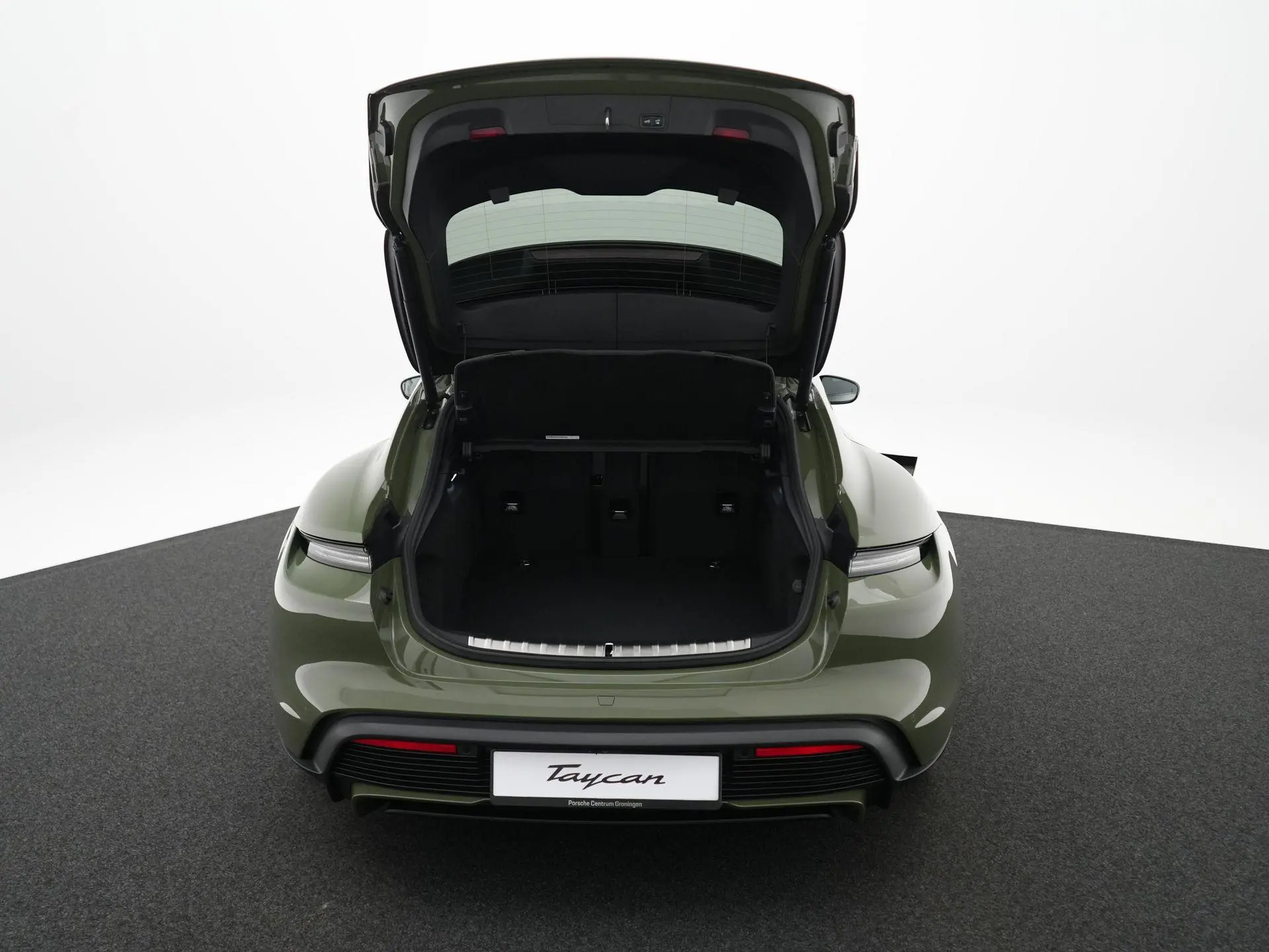 Taycan Sport Turismo Black Edition