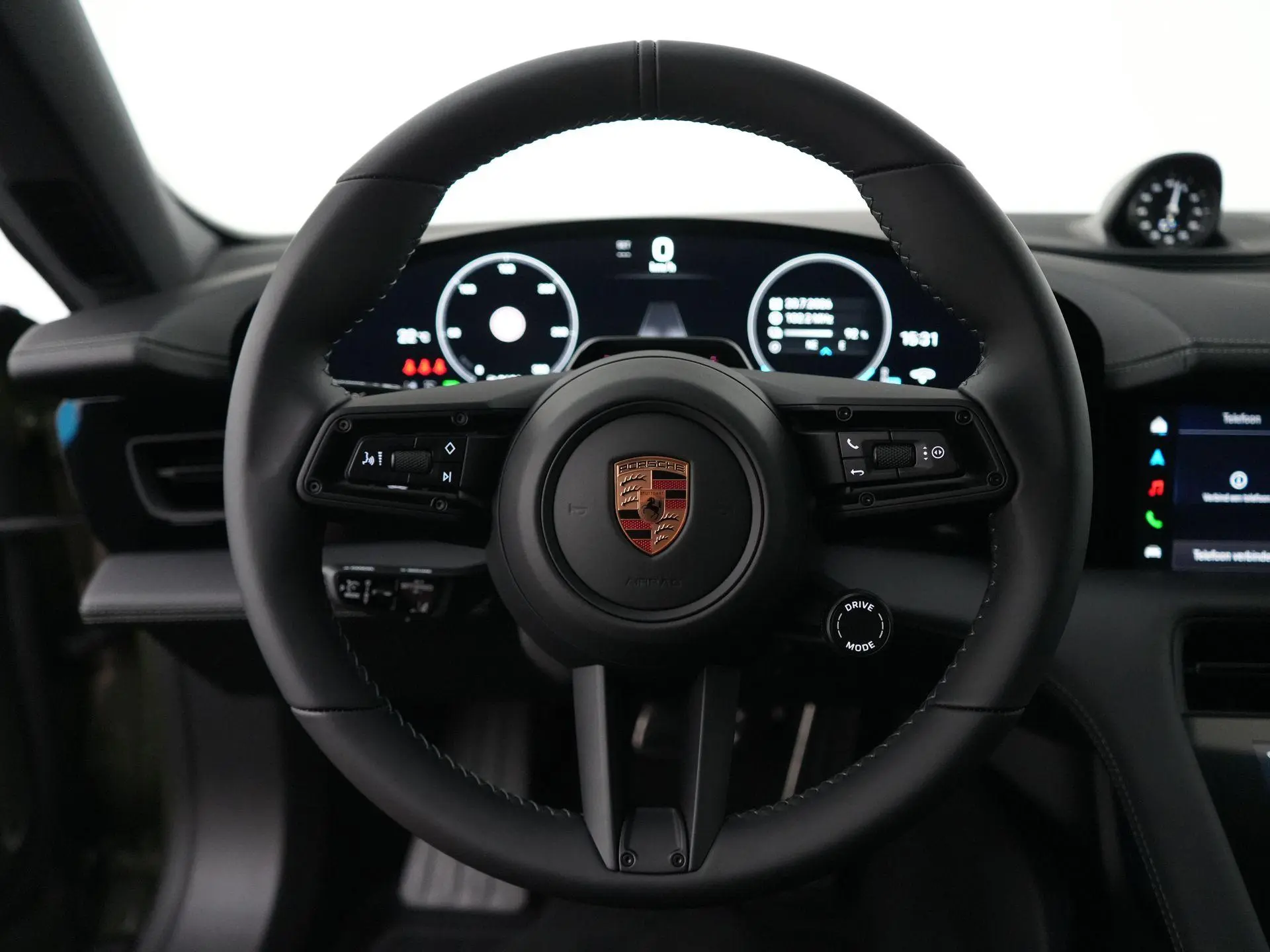 Taycan Sport Turismo Black Edition